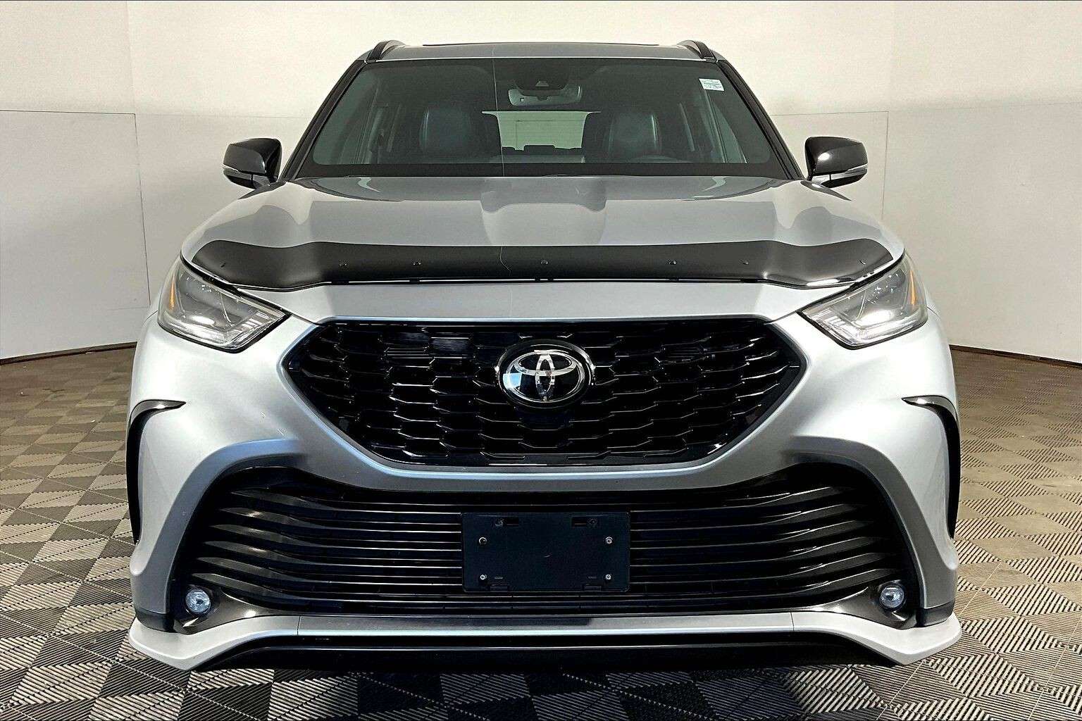 used 2021 Toyota Highlander car, priced at $38,498