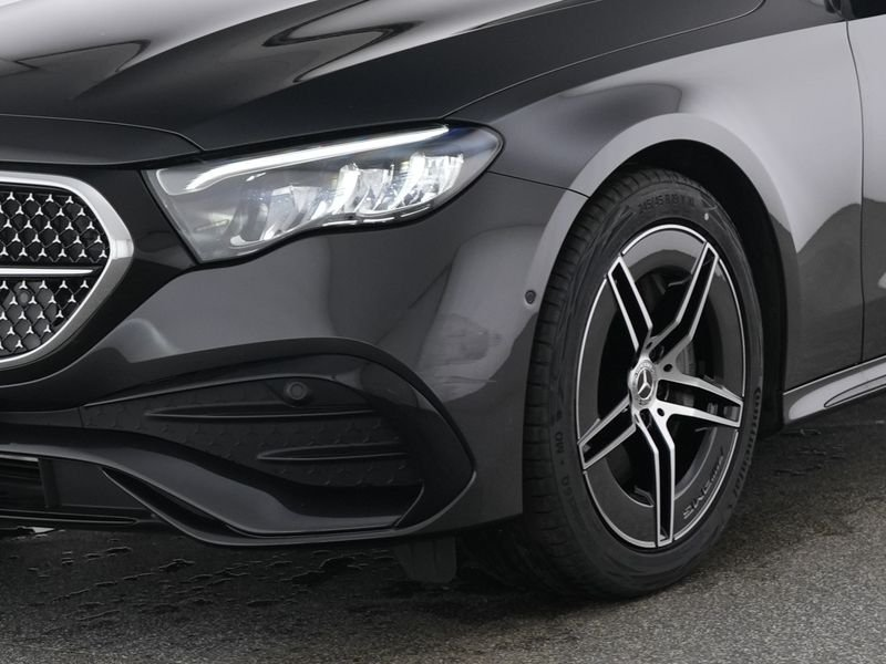 Mercedes-Benz E 200 AMG Night LED/Kamera/Tot/Distr/19"/Ambient — photo 2