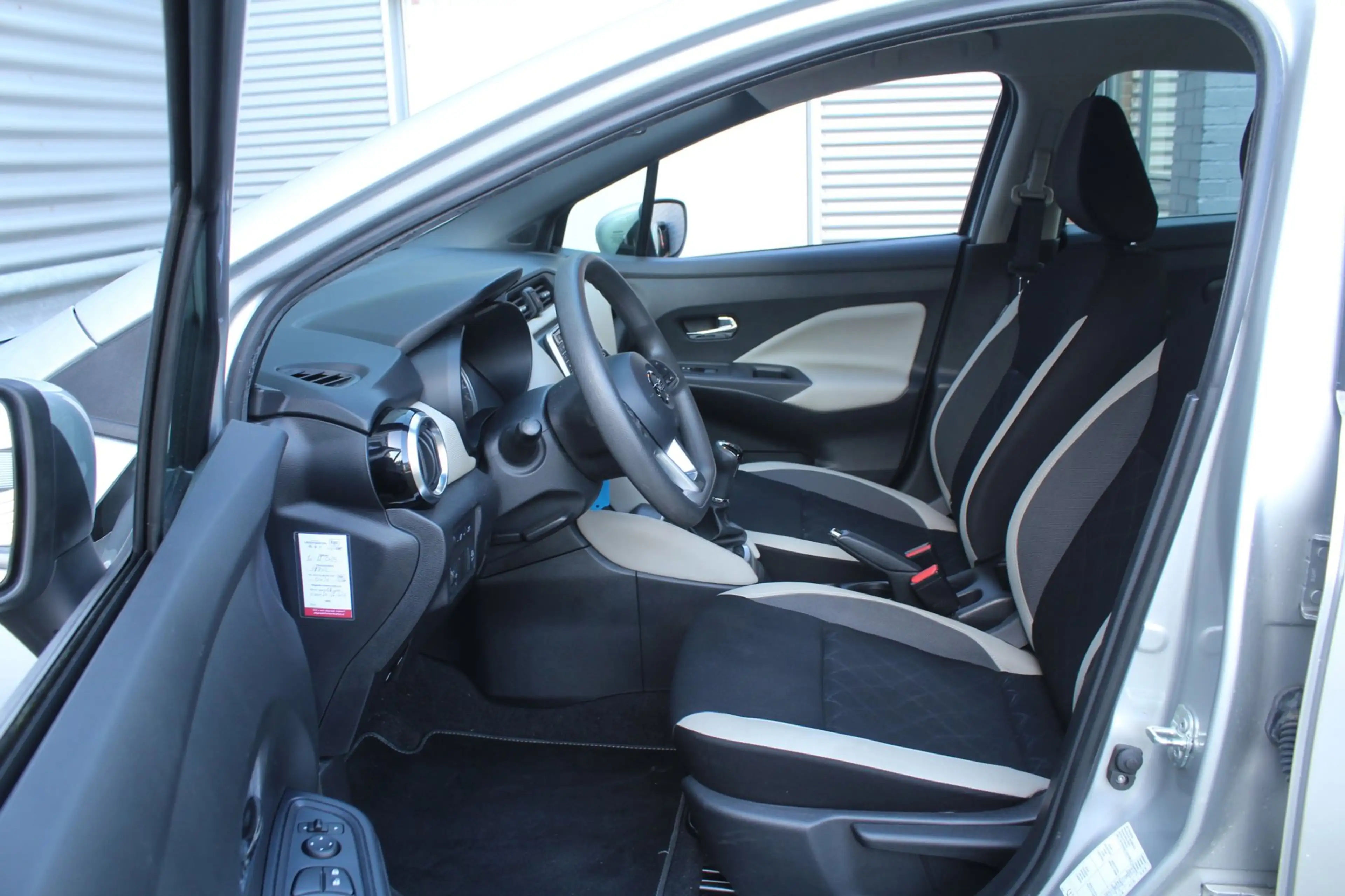 Nissan Micra 0.9 IG-T 90pk N-Connecta NL-Auto NAP — photo 9