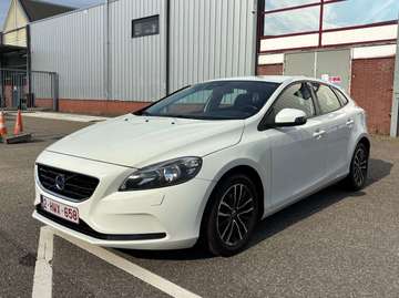 V40 1.6 D2 Kinetic