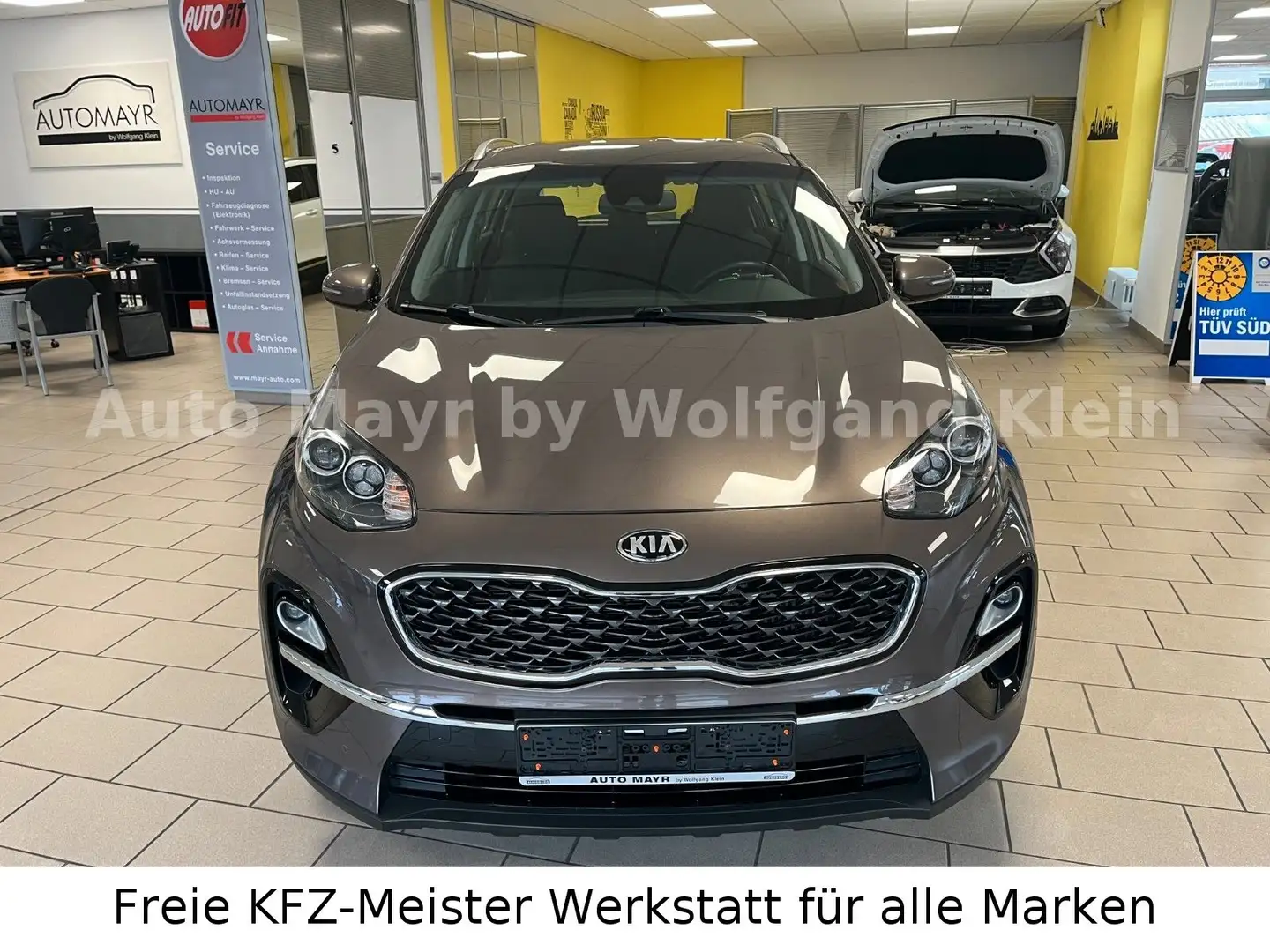 Kia Sportage 1.6 Vision 4WD Navi, Komfort, 1.Hd. Grau - 2