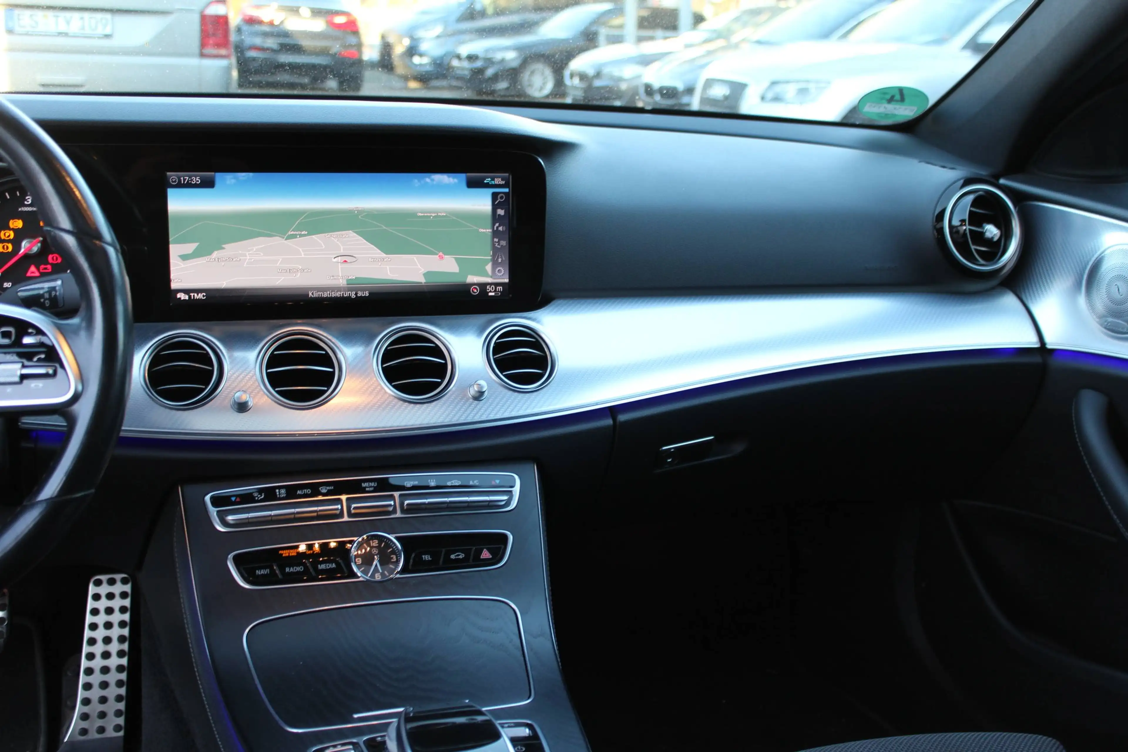 Mercedes-Benz E 220 E 220 d Kombi Sportstyle Burmaster Led Spurhalte. 360° Kamera — photo 15