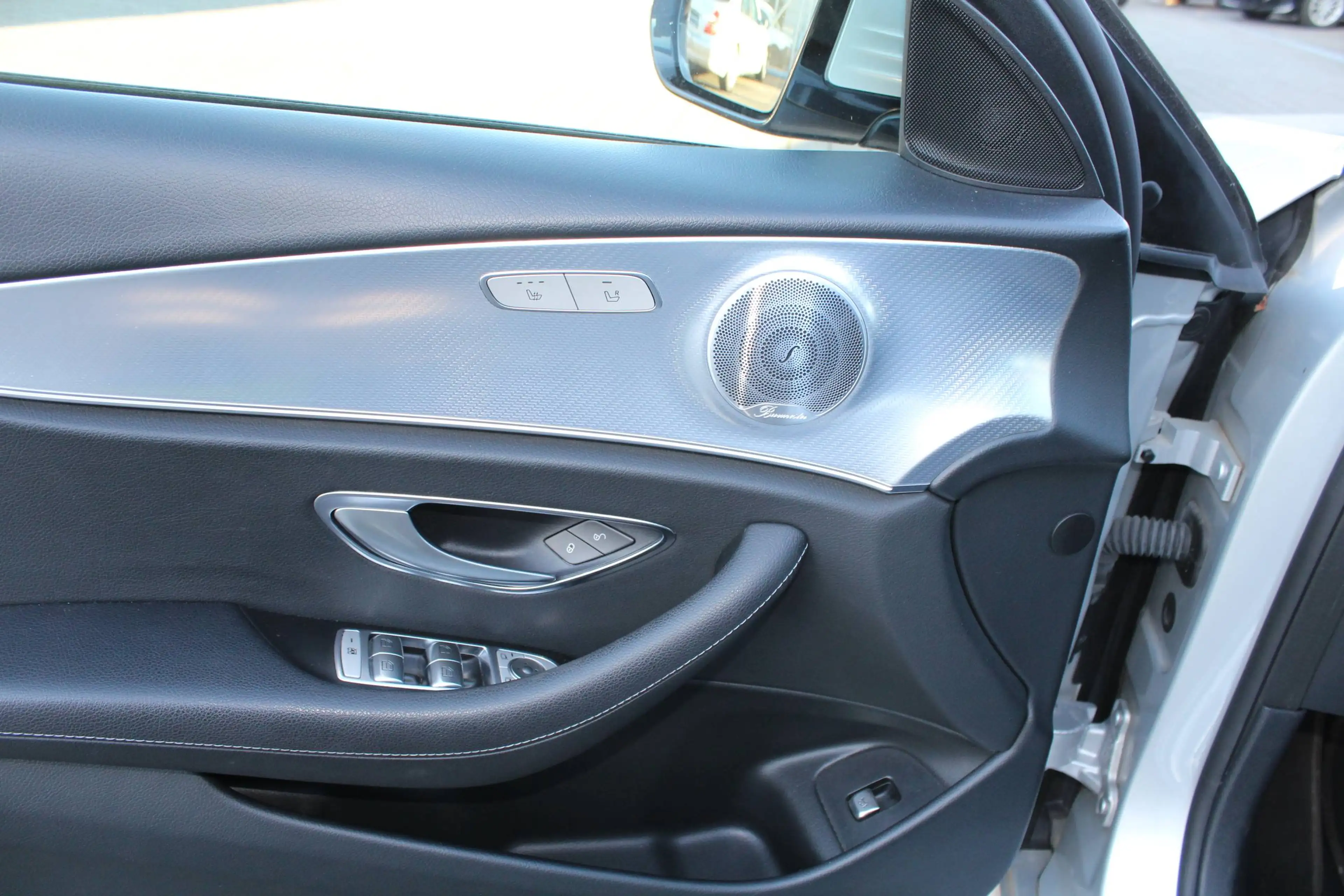 Mercedes-Benz E 220 E 220 d Kombi Sportstyle Burmaster Led Spurhalte. 360° Kamera — photo 11