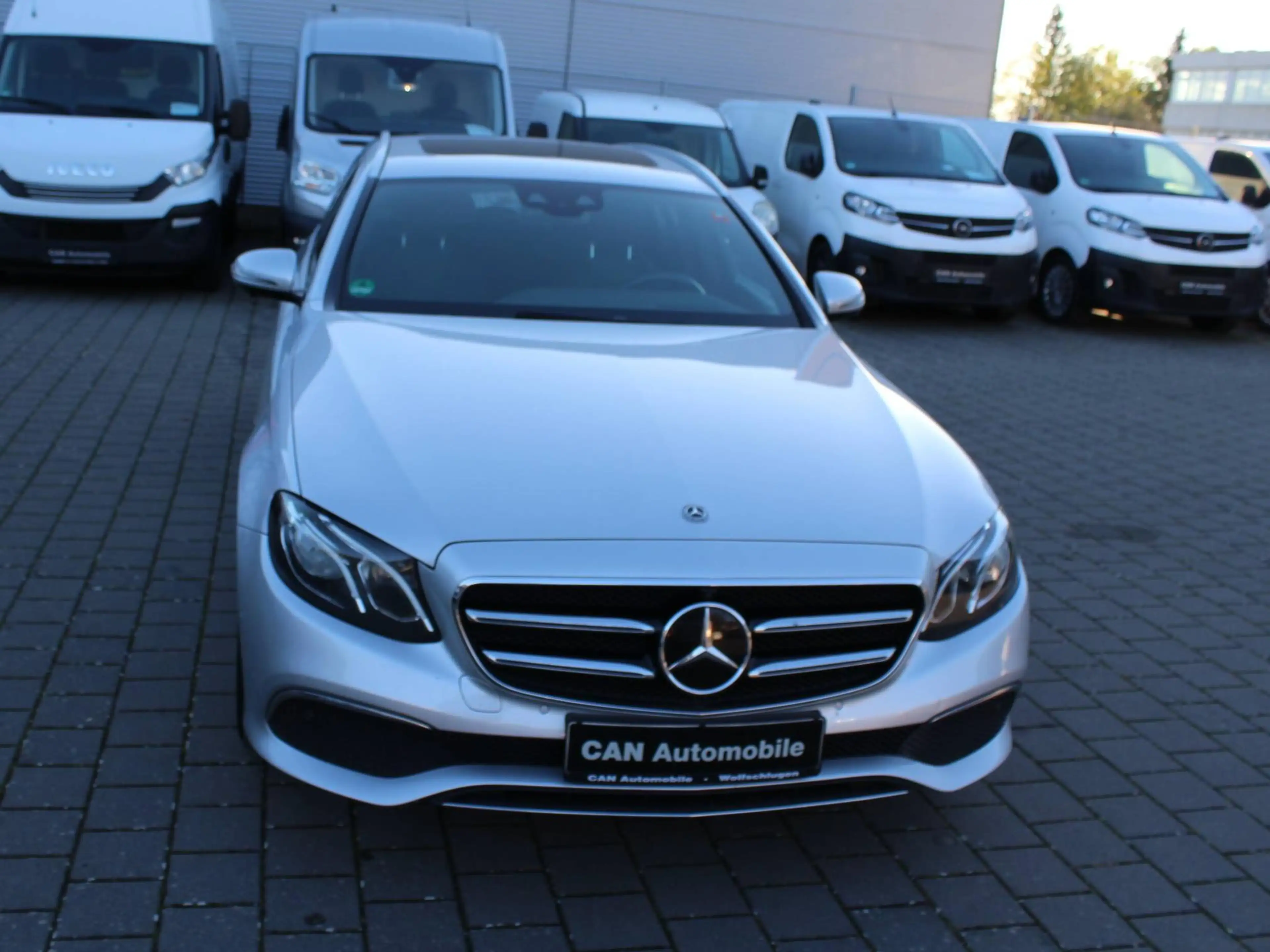 Mercedes-Benz E 220 E 220 d Kombi Sportstyle Burmaster Led Spurhalte. 360° Kamera — photo 4