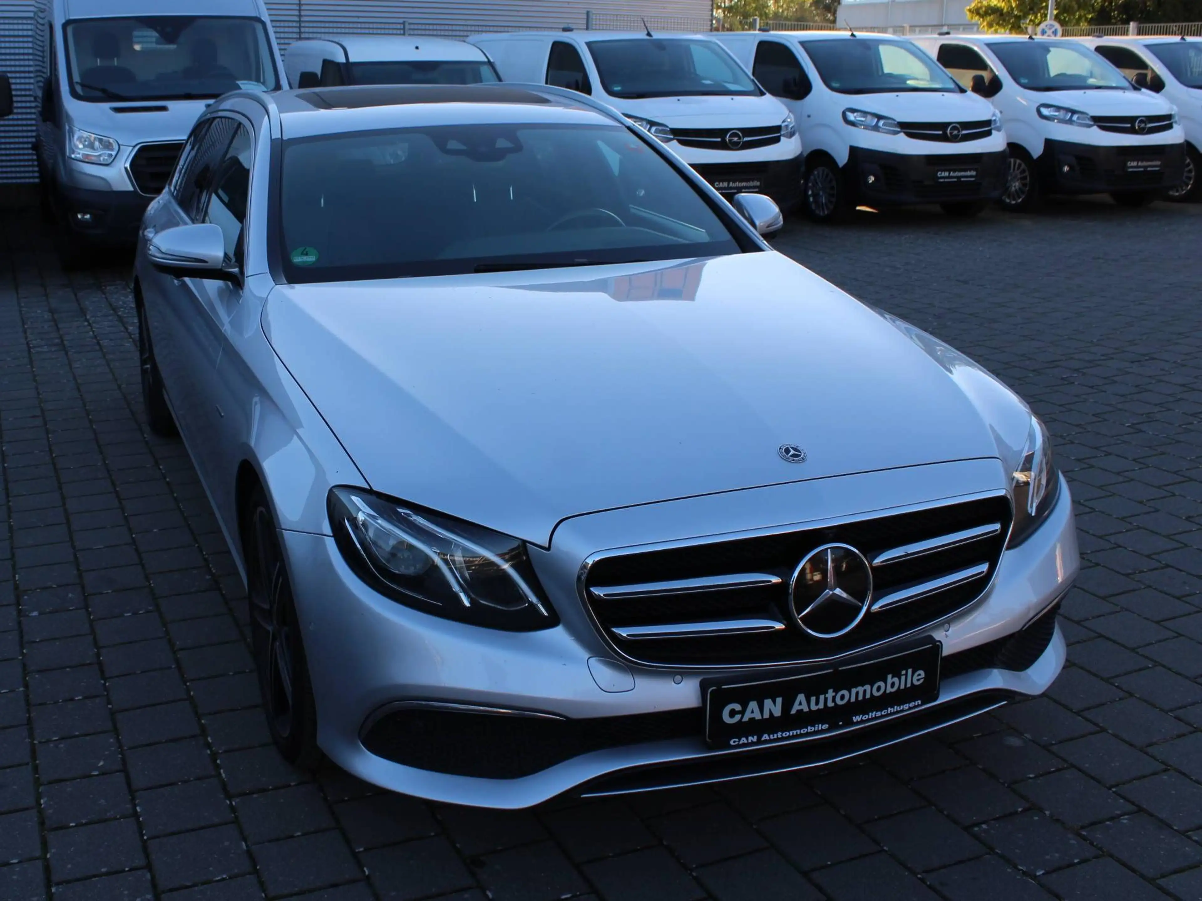 Mercedes-Benz E 220 E 220 d Kombi Sportstyle Burmaster Led Spurhalte. 360° Kamera — photo 3
