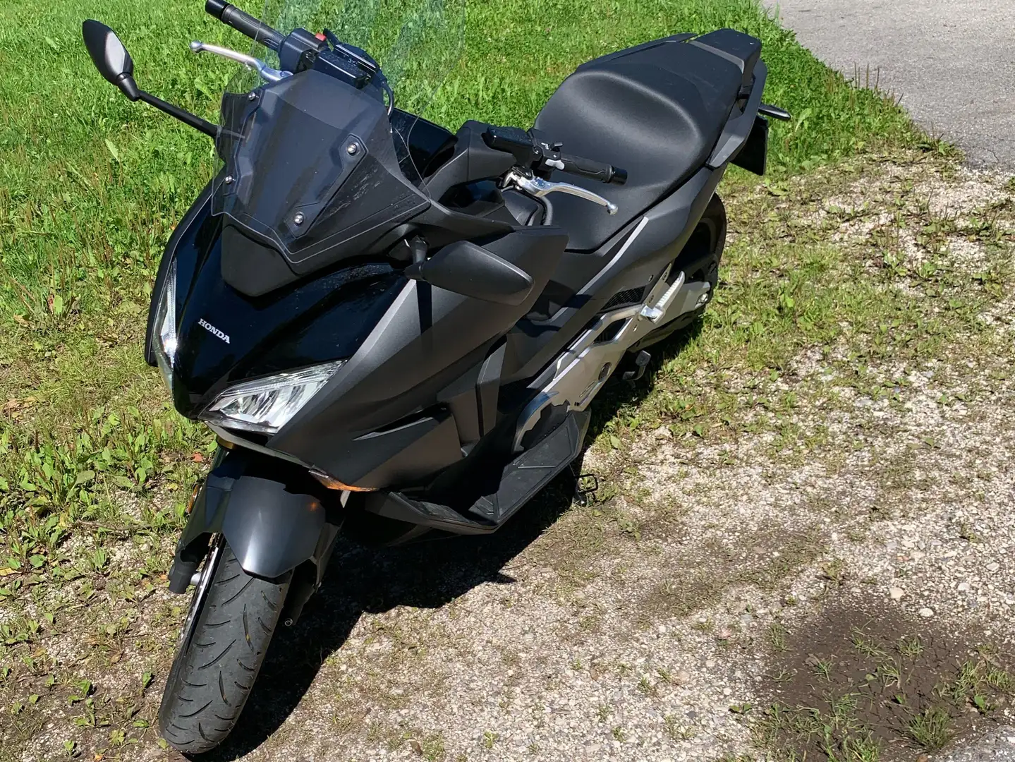 Honda Forza 750 Schwarz - 2