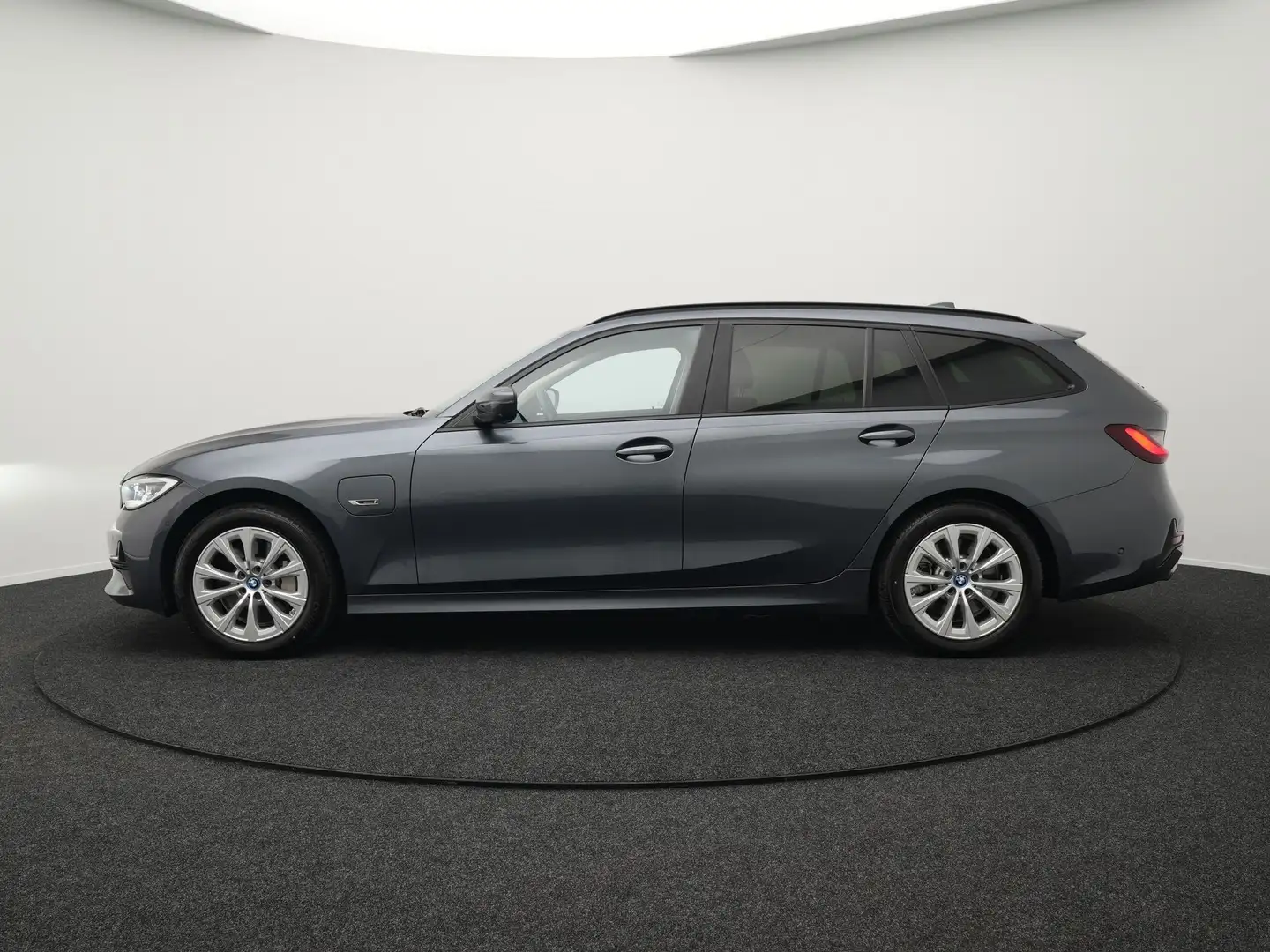 BMW 330 3-serie Touring 330e Sportline Plug In Hybrid PHEV Gris - 2