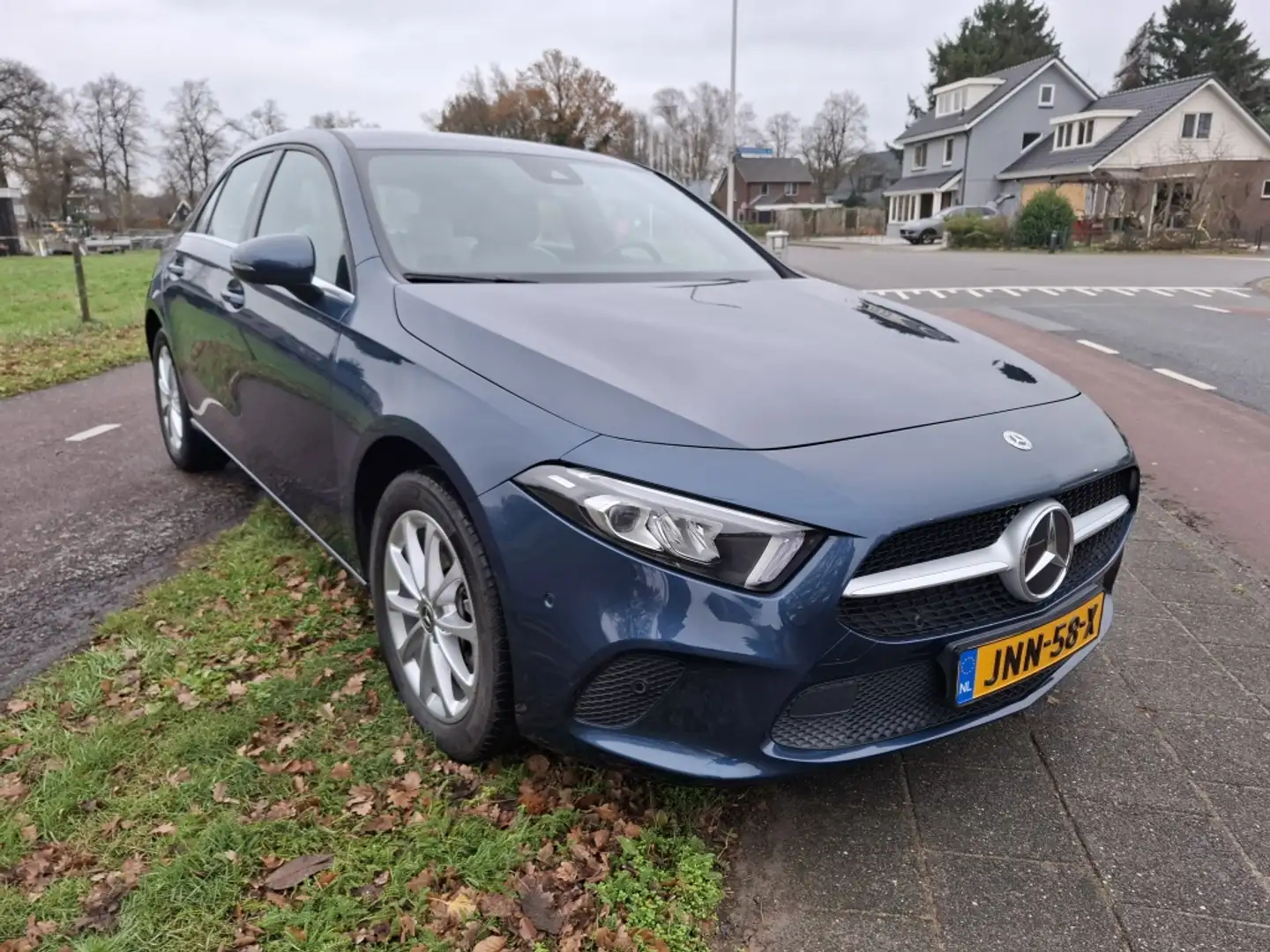 Mercedes-Benz A 250 e Business Line Albastru - 2