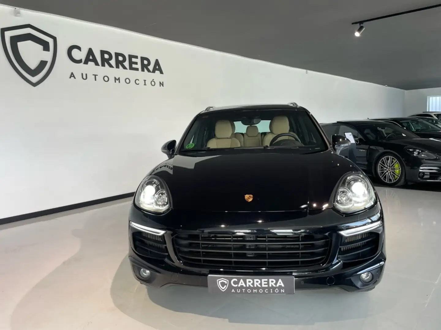 Porsche Cayenne Diesel Aut. Negro - 2