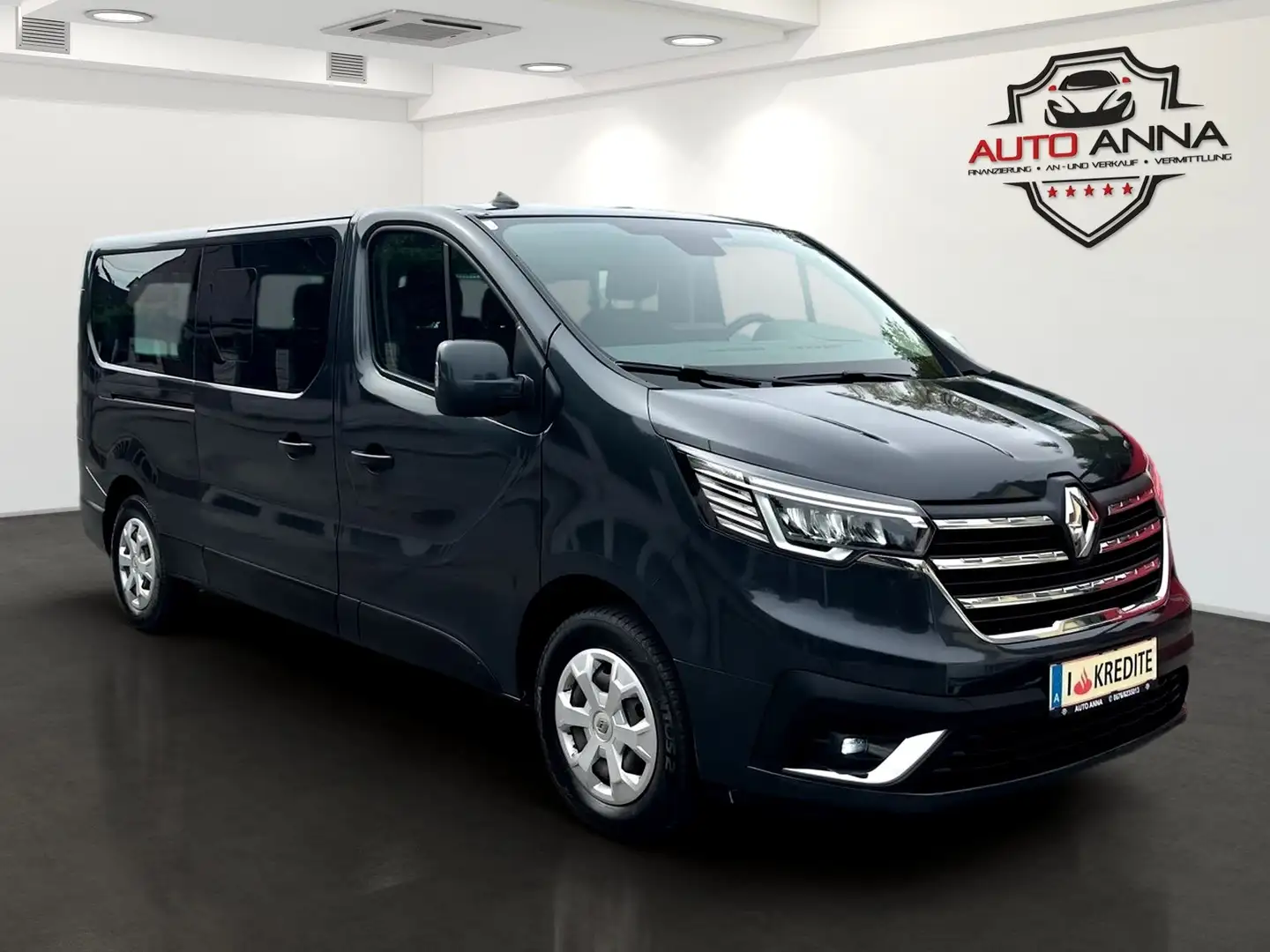 Renault Trafic Grand Passenger Bus dCi 150 Grau - 2