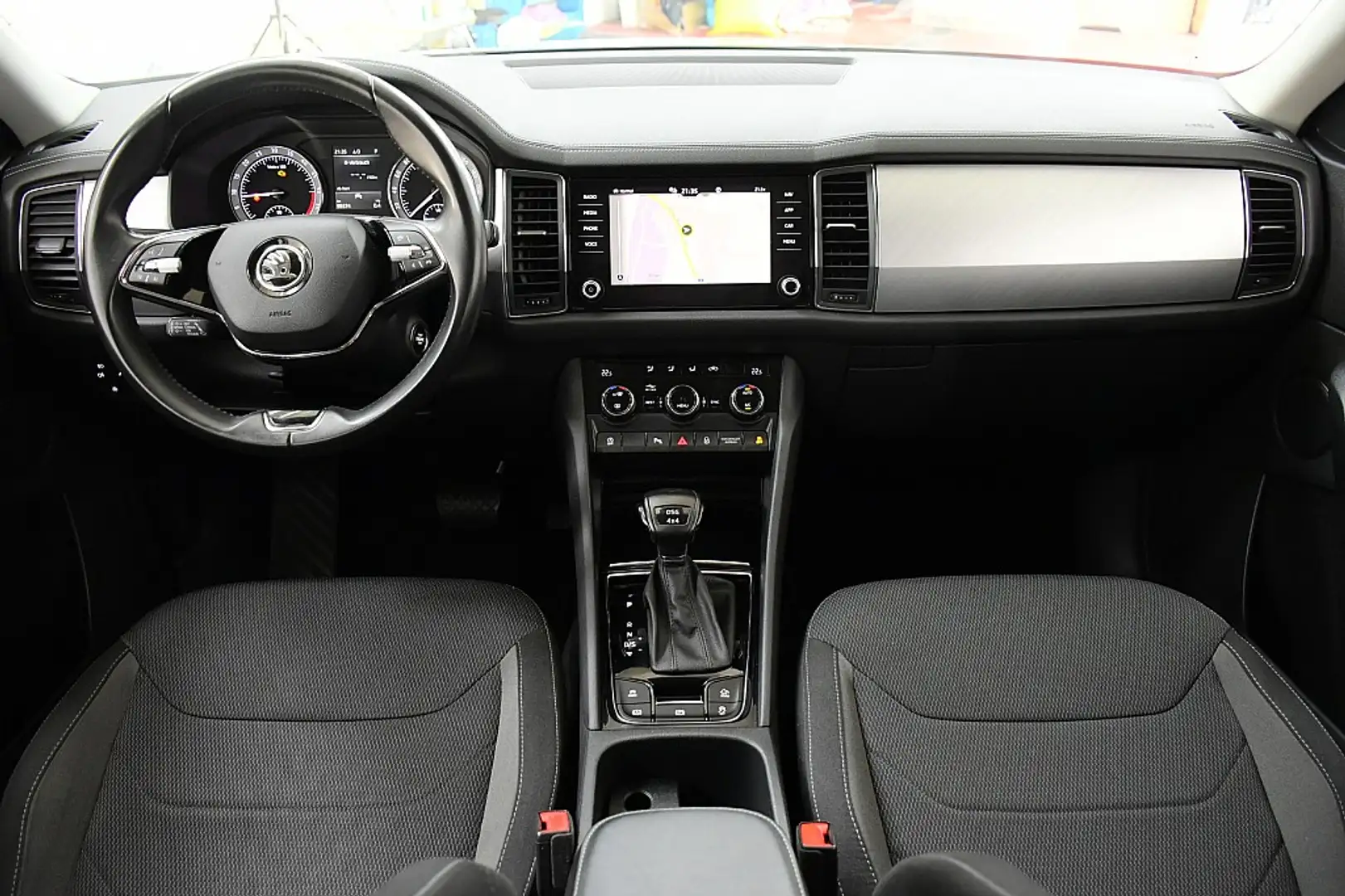 Skoda Kodiaq 2,0 TDI SCR 4x4 Ambition DSG 7.Sitzer Negro - 2