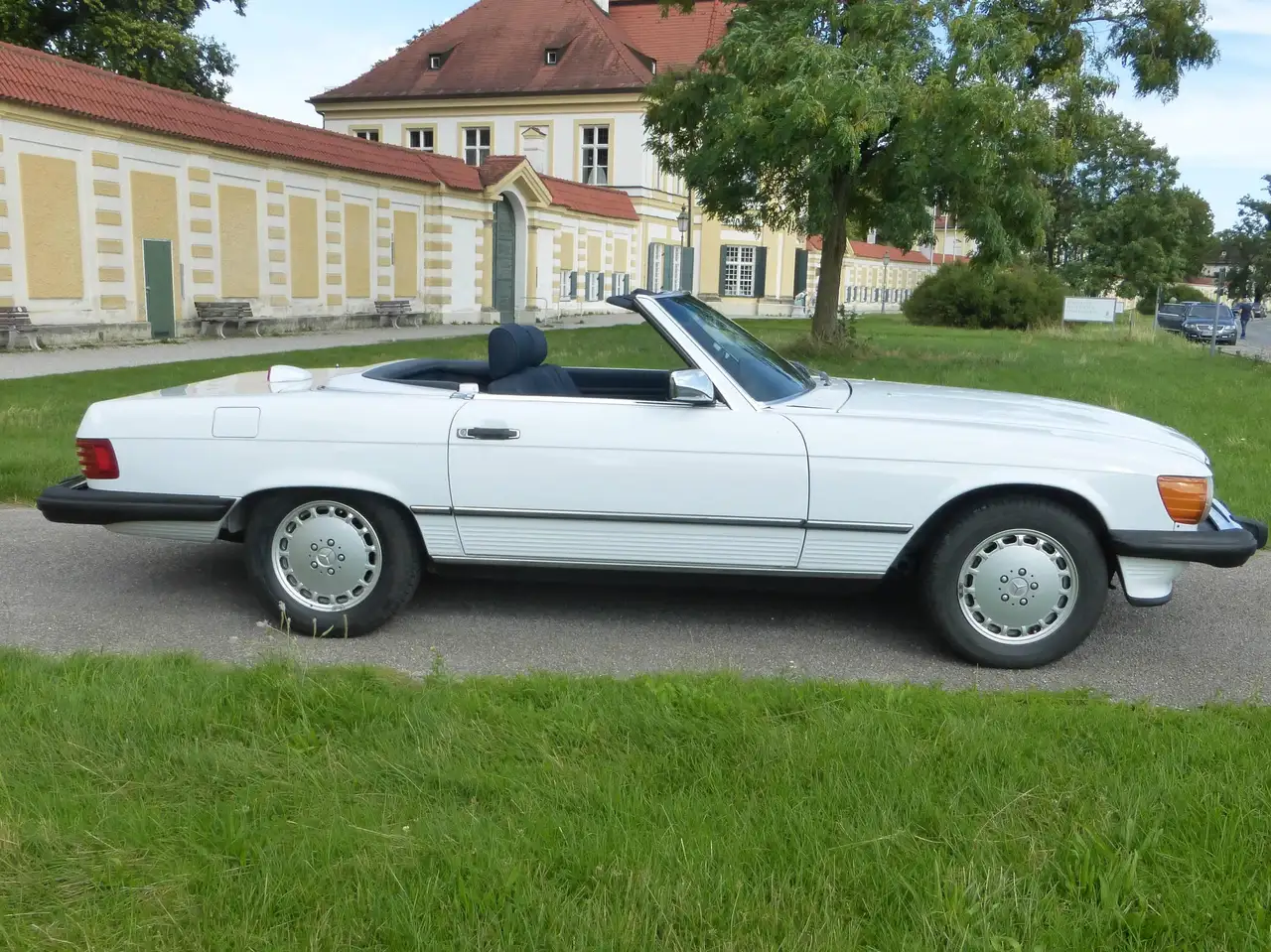 Mercedes-Benz 560 SL, foto 2