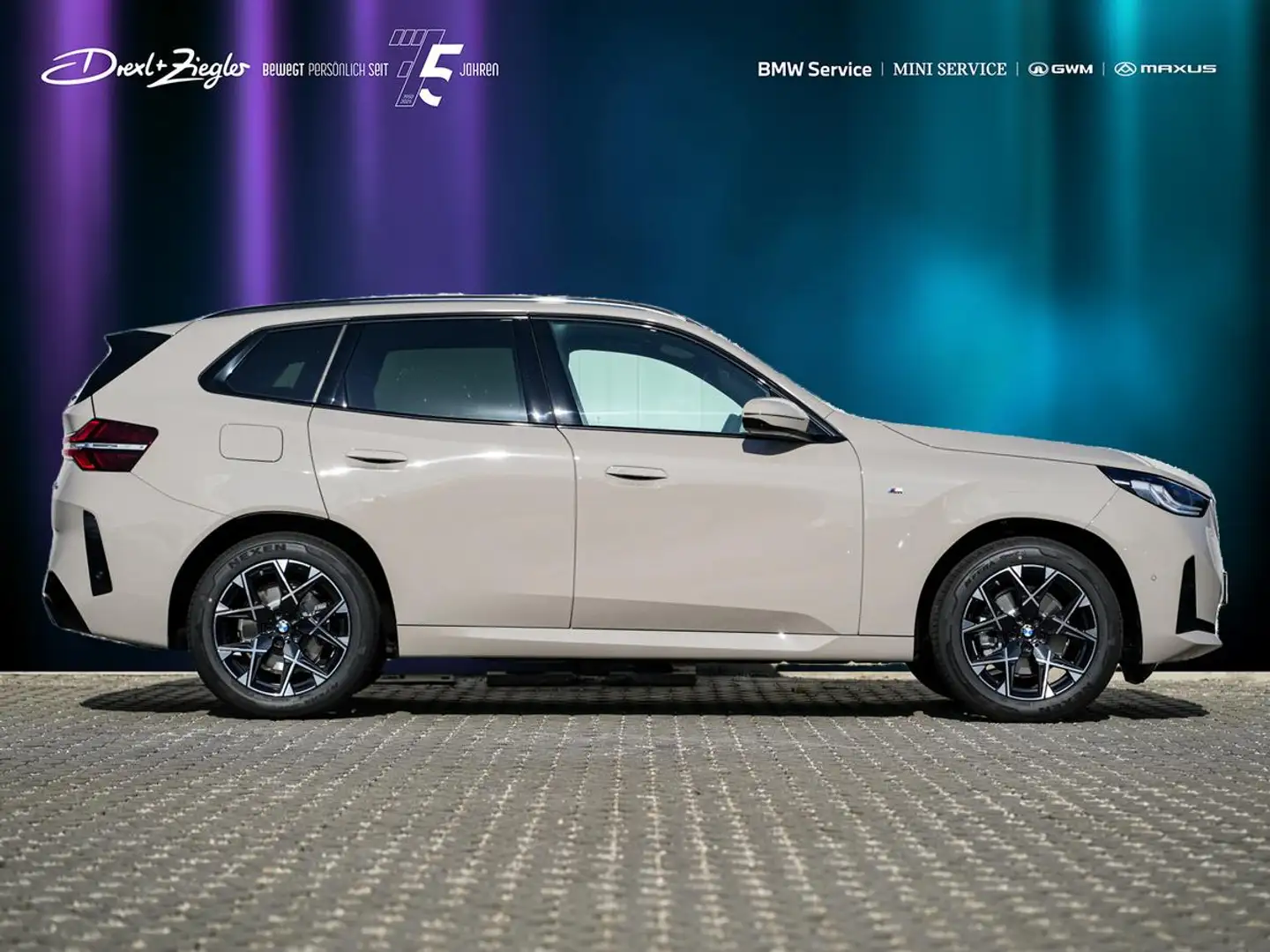 BMW X3 xDrive20 M Sport AHK PANO HuD Drive+ParkPlus Grau - 2