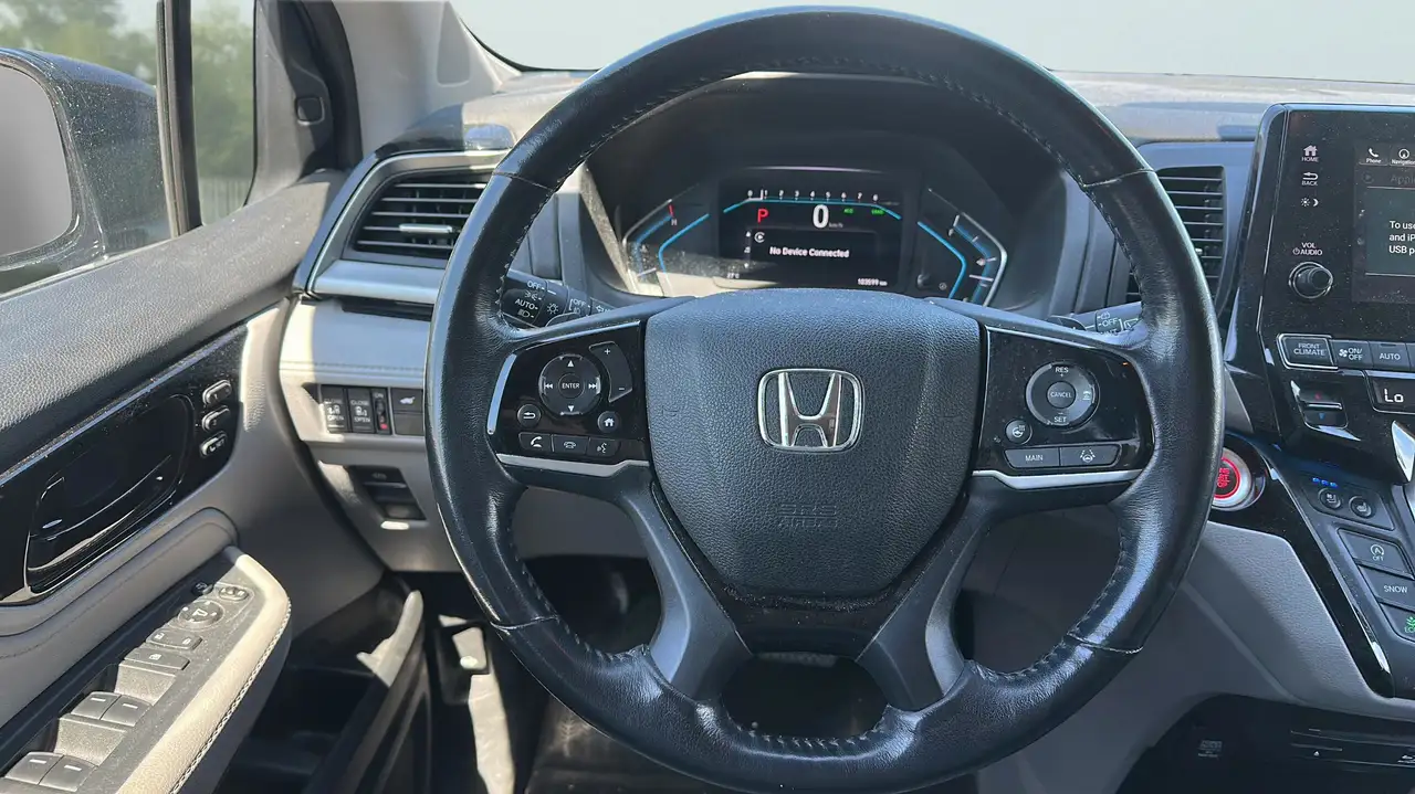 Honda Odyssey снимка Honda Odyssey