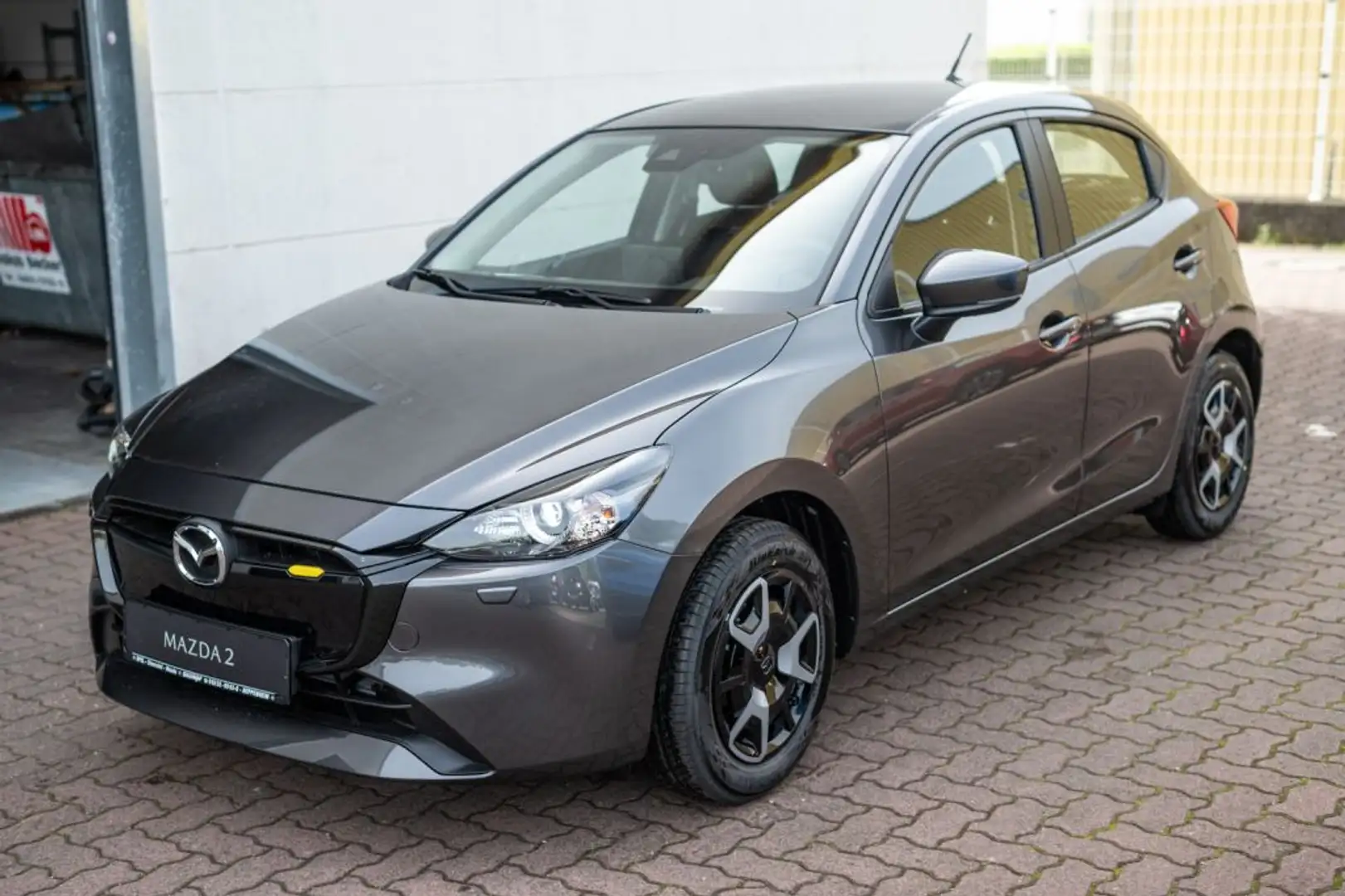 Mazda 2 e-SKYACTIV G 90 PS CONVENIENCE PAKET Grau - 1