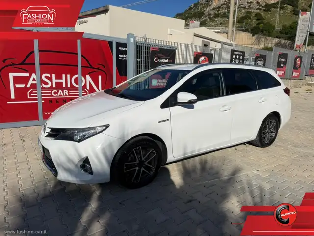 Toyota Auris TS 1.8 Hybrid Lounge