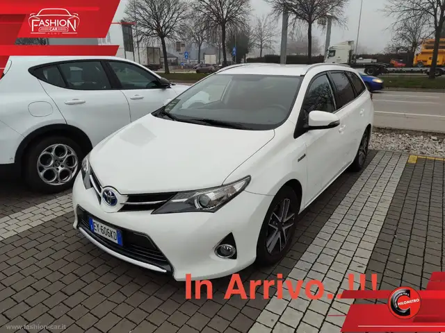 Toyota Auris TS 1.8 Hybrid Lounge