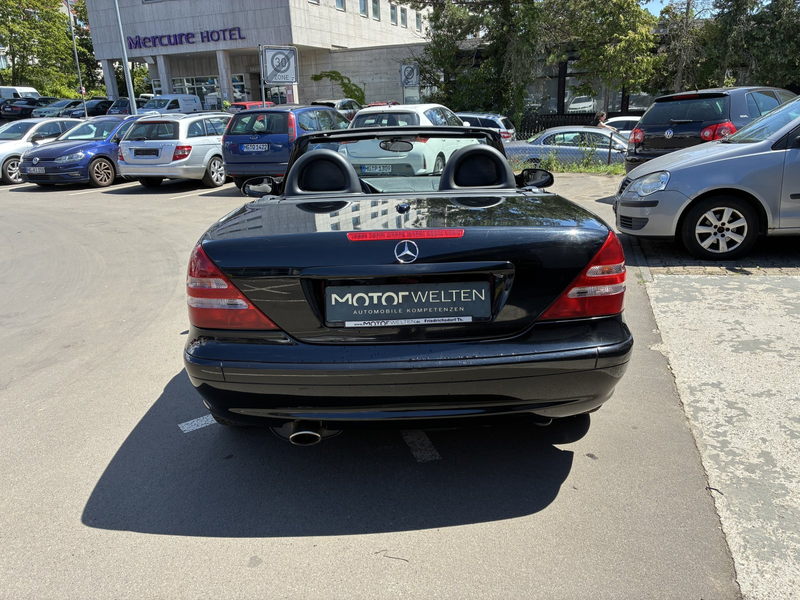 Mercedes-Benz SLK 200 — photo 7