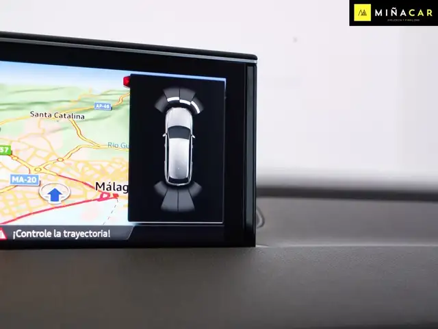 Audi Q7 view 11