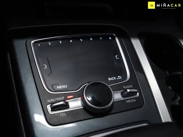 Audi Q7 view 21