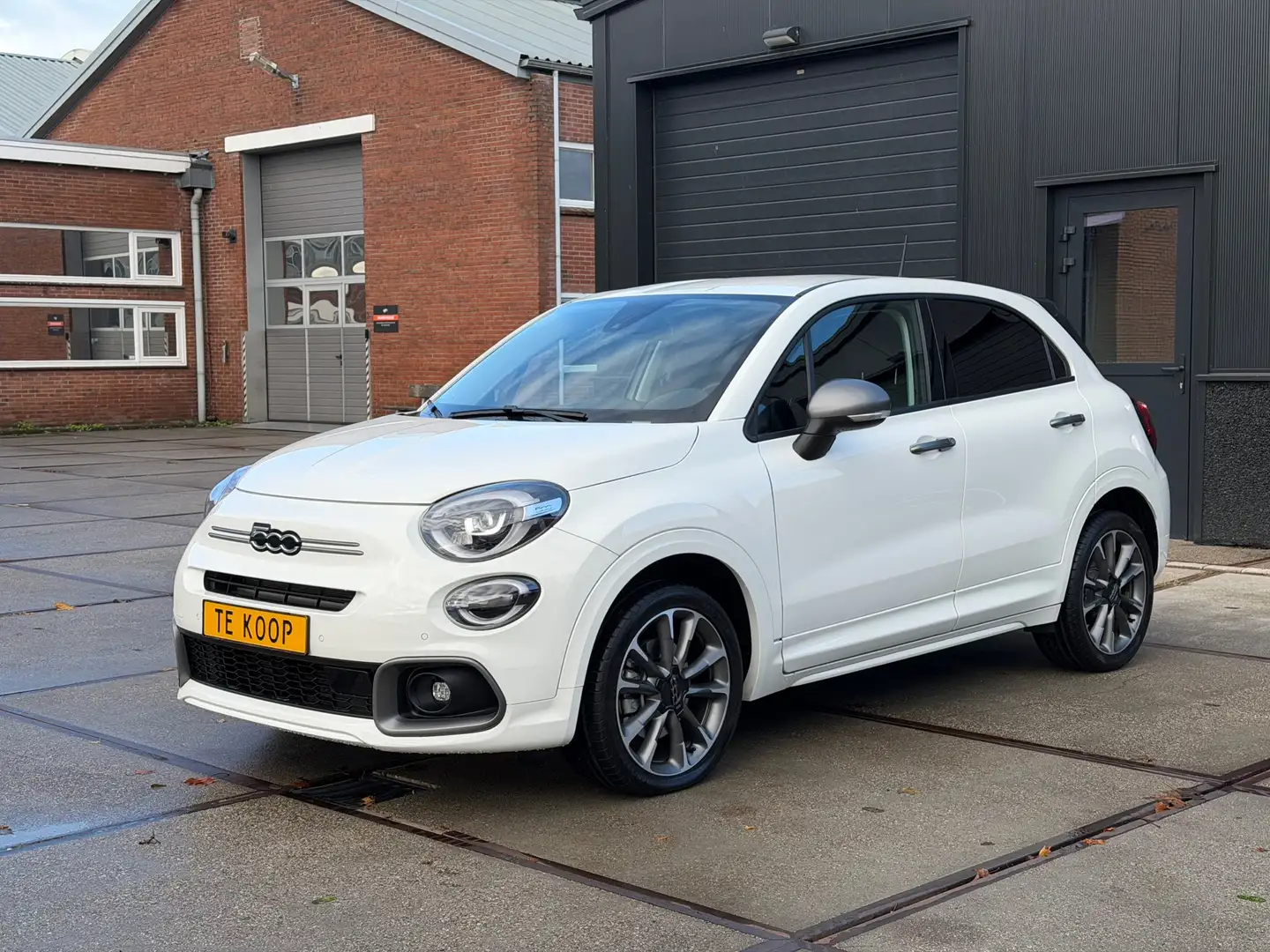 Fiat 500X 1.5 Hybrid Sport AUT LEDER U-CONNECT LED KEYLESS Wit - 2