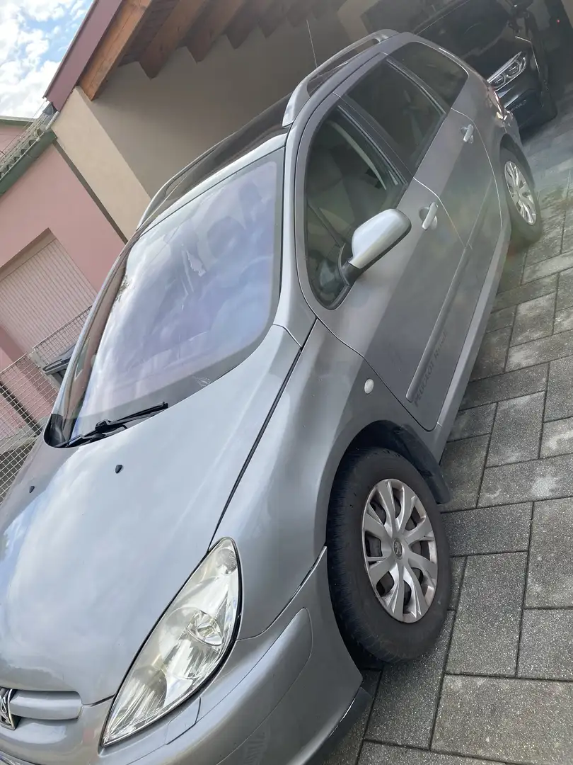 Peugeot 307 SW Premium HDI 90 - 2