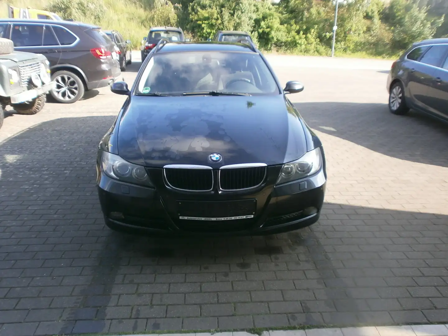 BMW 320 320i Automatik Schwarz - 2