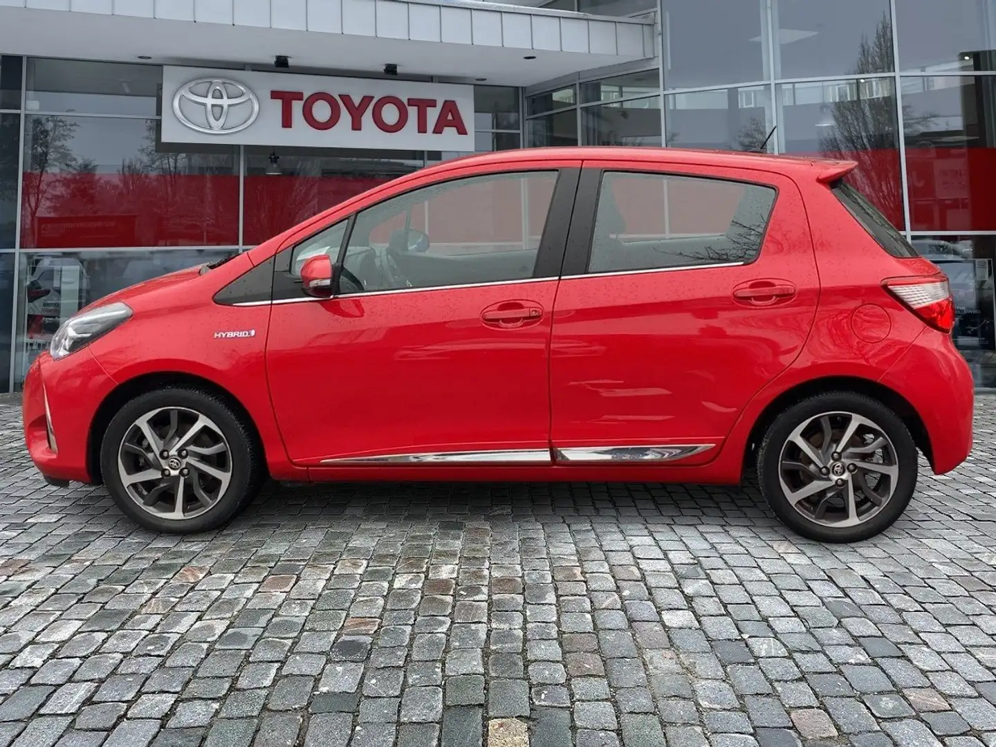 Toyota Yaris 1.5 sparsames für die Stadt* Top gepflegt Rot - 2