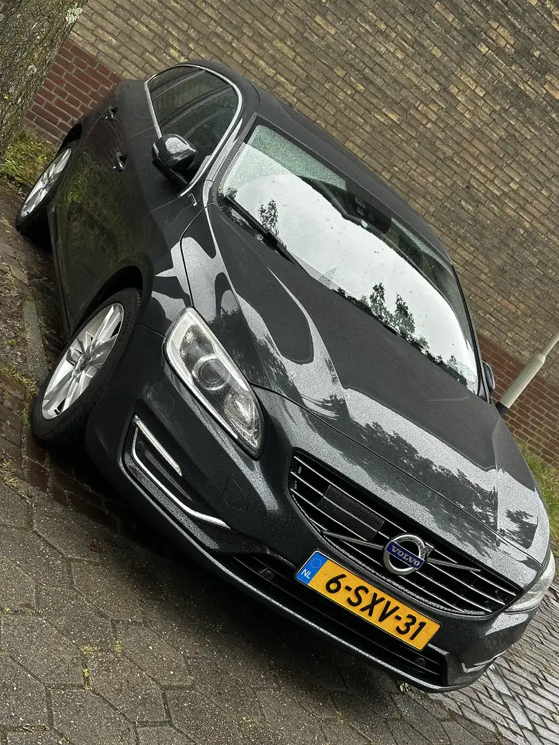 Volvo V60 D6 Plug-In-Hybrid AWD Geartronic Pure Limited - 1