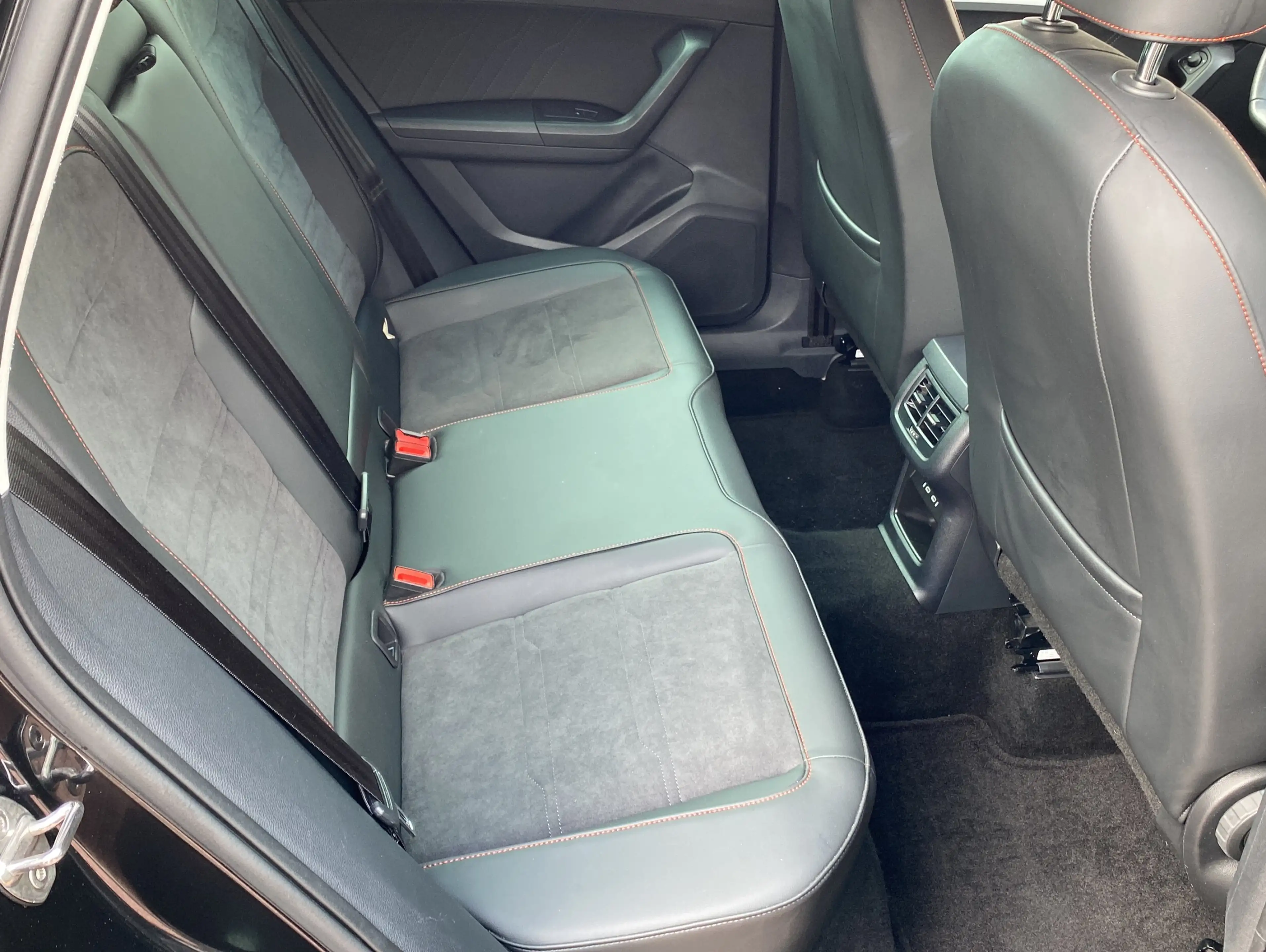 SEAT Ateca 2.0 TDI DSG FR*Standheizung*Kessy*Parklenk — photo 15