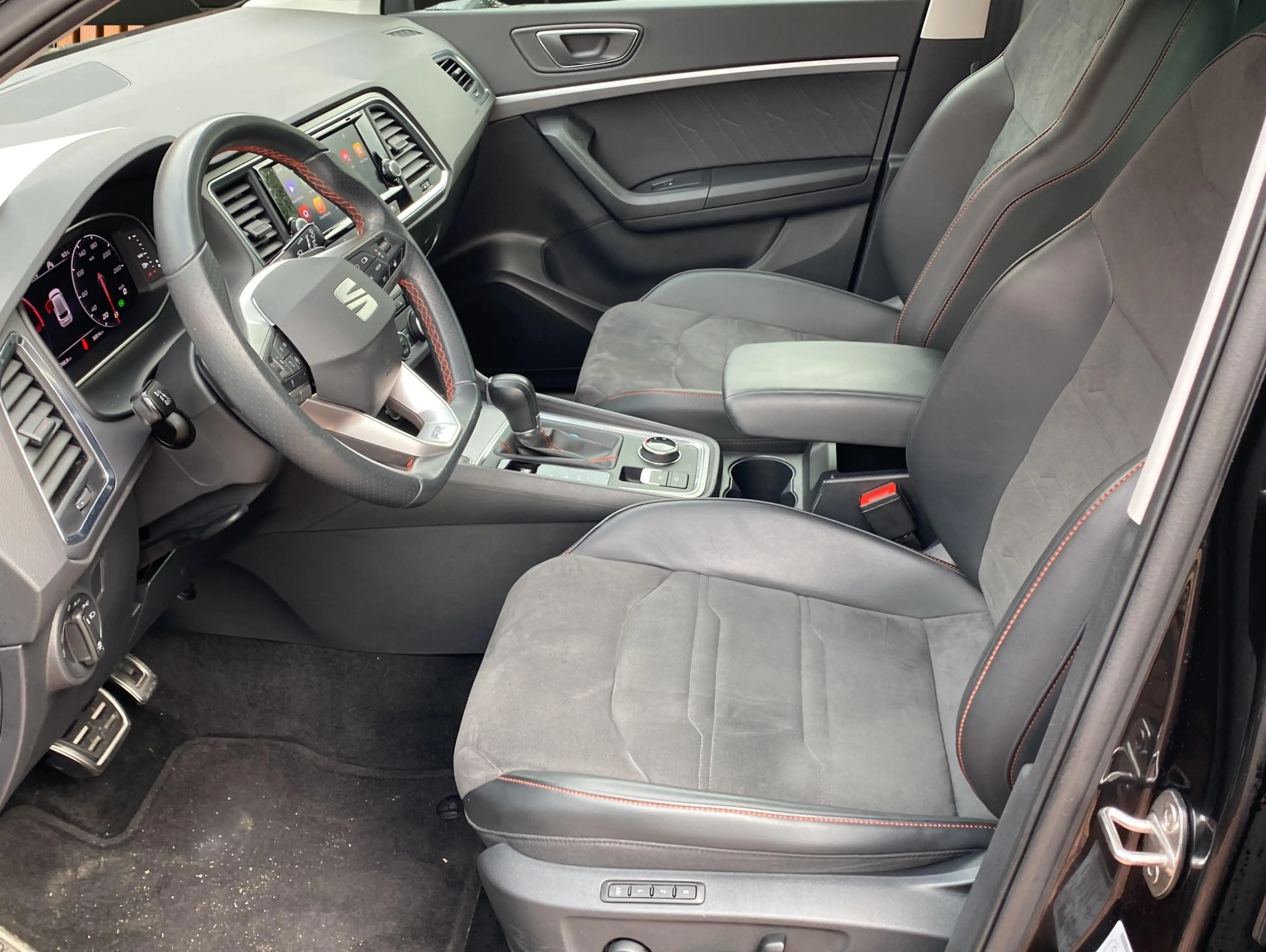 SEAT Ateca 2.0 TDI DSG FR*Standheizung*Kessy*Parklenk — photo 4