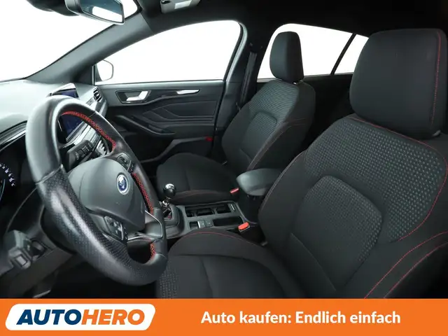 Ford Focus view 10