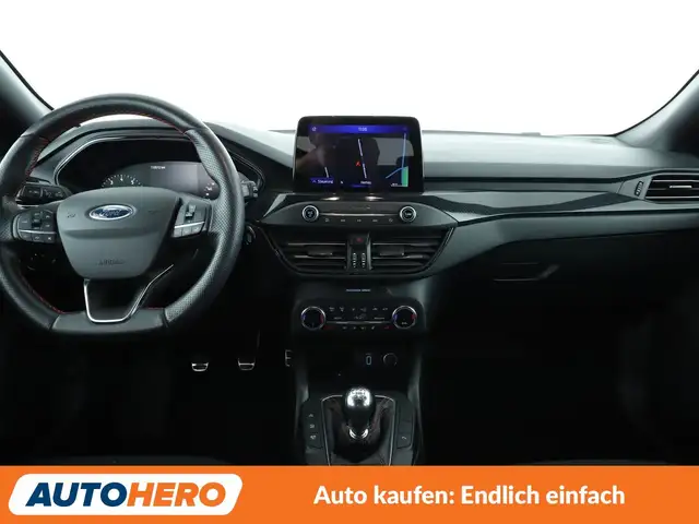 Ford Focus view 12