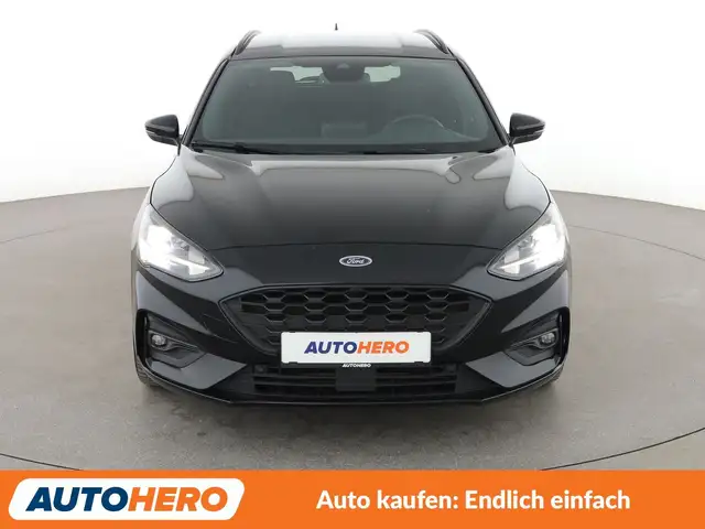 Ford Focus view 9