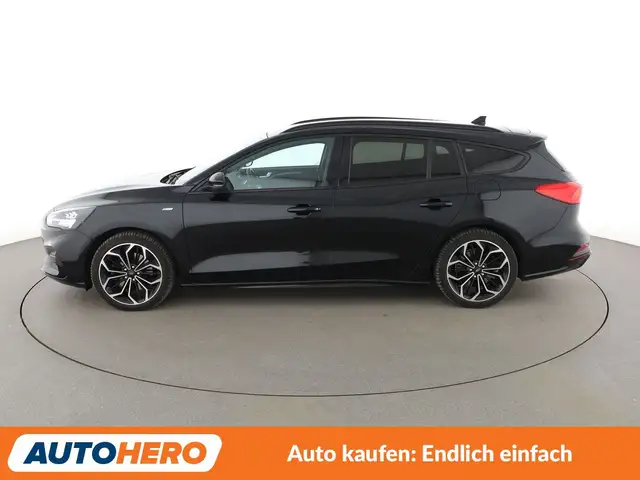 Ford Focus view 3