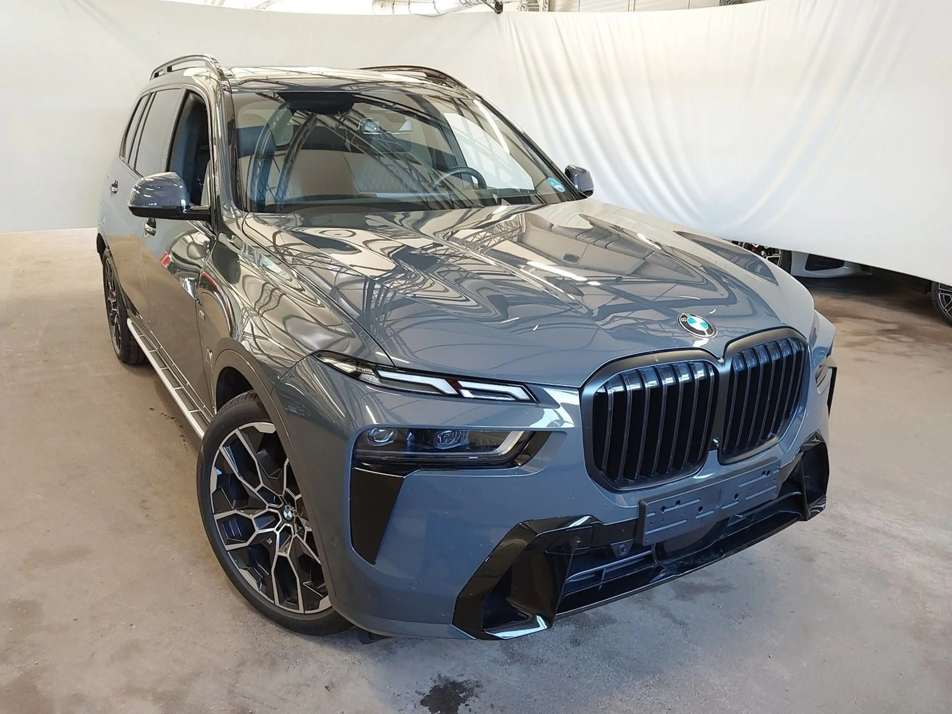 BMW X7 xDrive40d M Paket Pro Sky Lounge Standheiz. Anhäng — photo 4