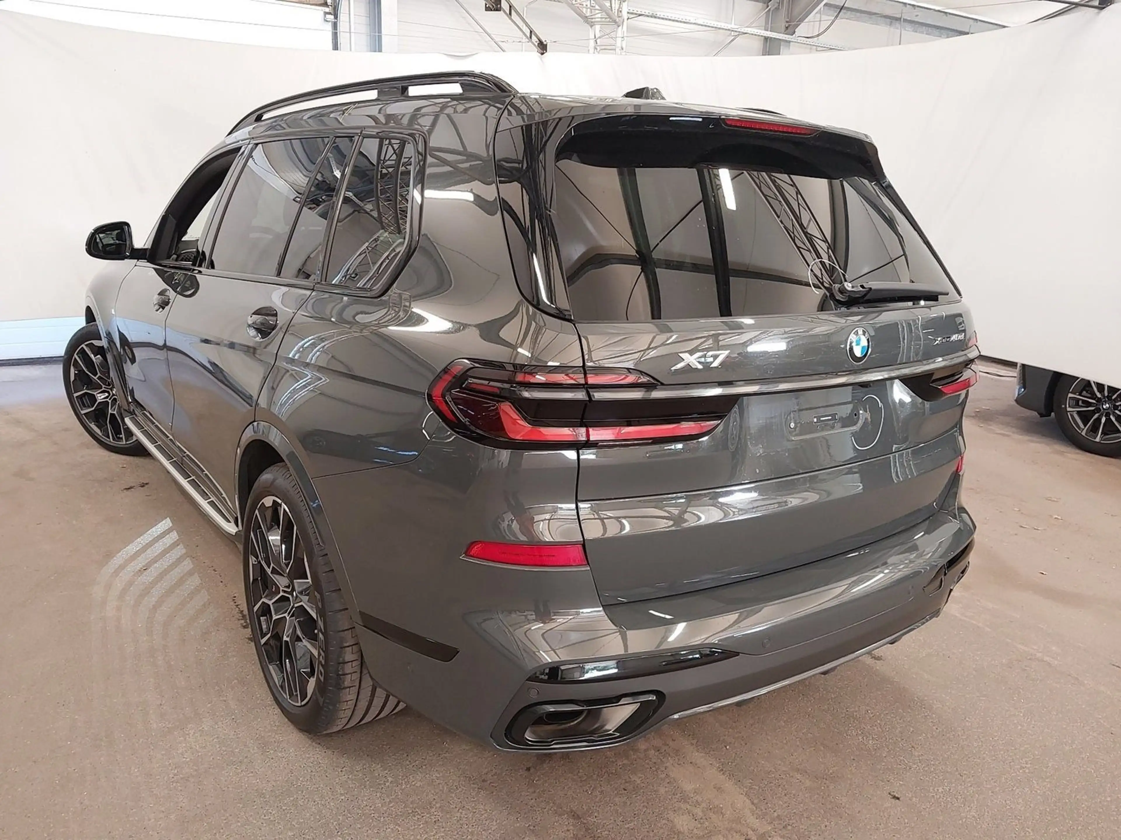 BMW X7 xDrive40d M Paket Pro Sky Lounge Standheiz. Anhäng — photo 5
