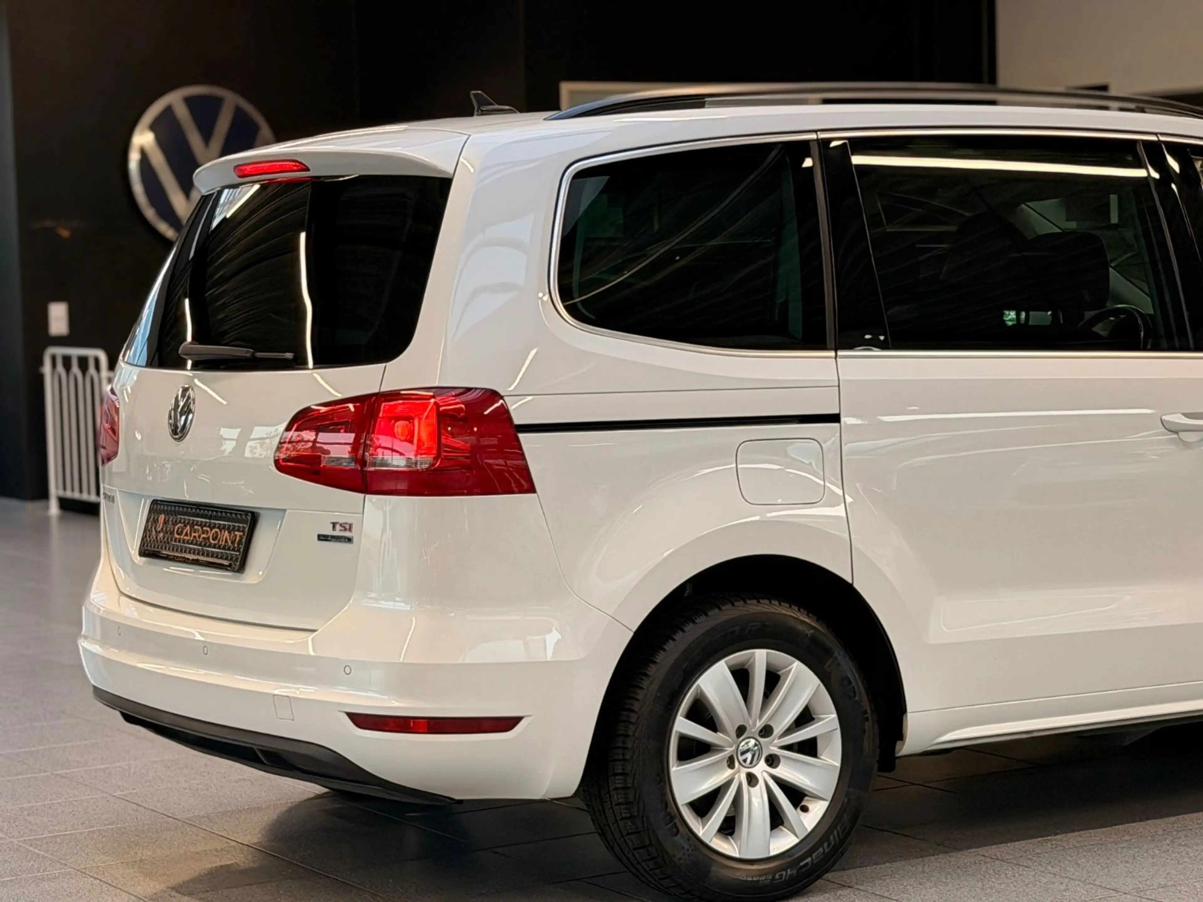 Volkswagen Sharan BMT AHK/PDC/PANORAMA/Navi/BT — photo 8