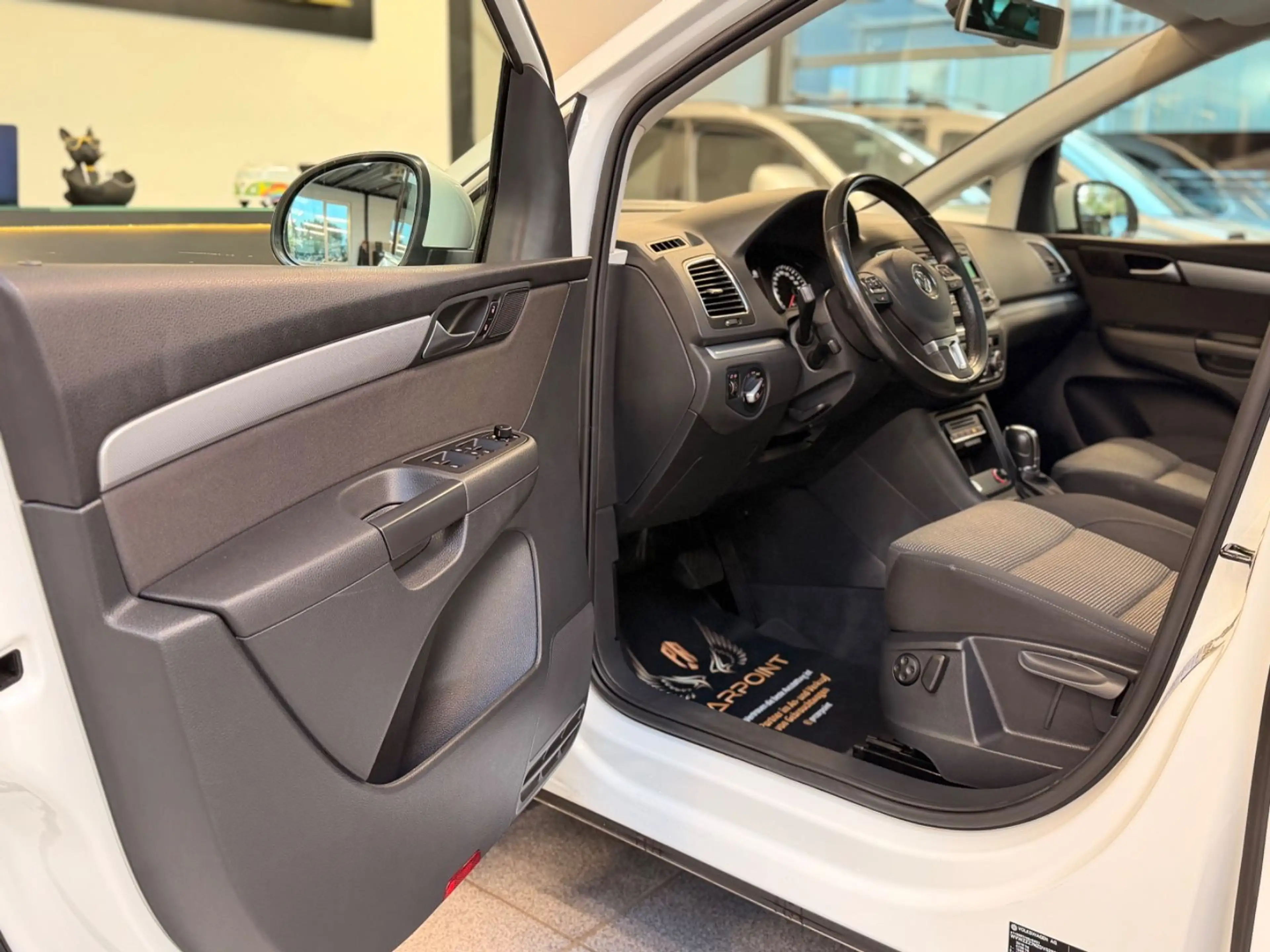 Volkswagen Sharan BMT AHK/PDC/PANORAMA/Navi/BT — photo 11