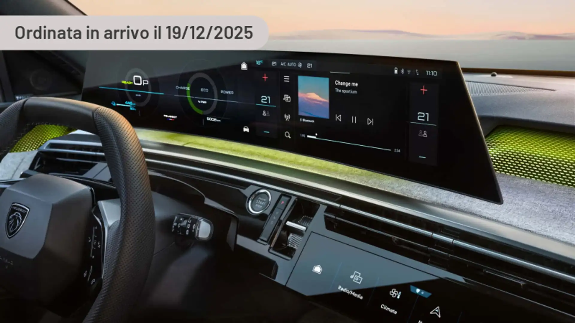 Peugeot 5008 motore elettrico (98kWh) 230 CV Long Range Allure Argento - 1