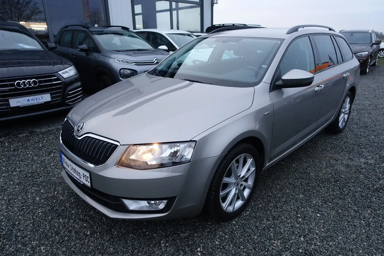 Skoda Octavia 2.0 TDI KLIMA SITZH PDC AHK Insp.TÜV NEU Silber - 2