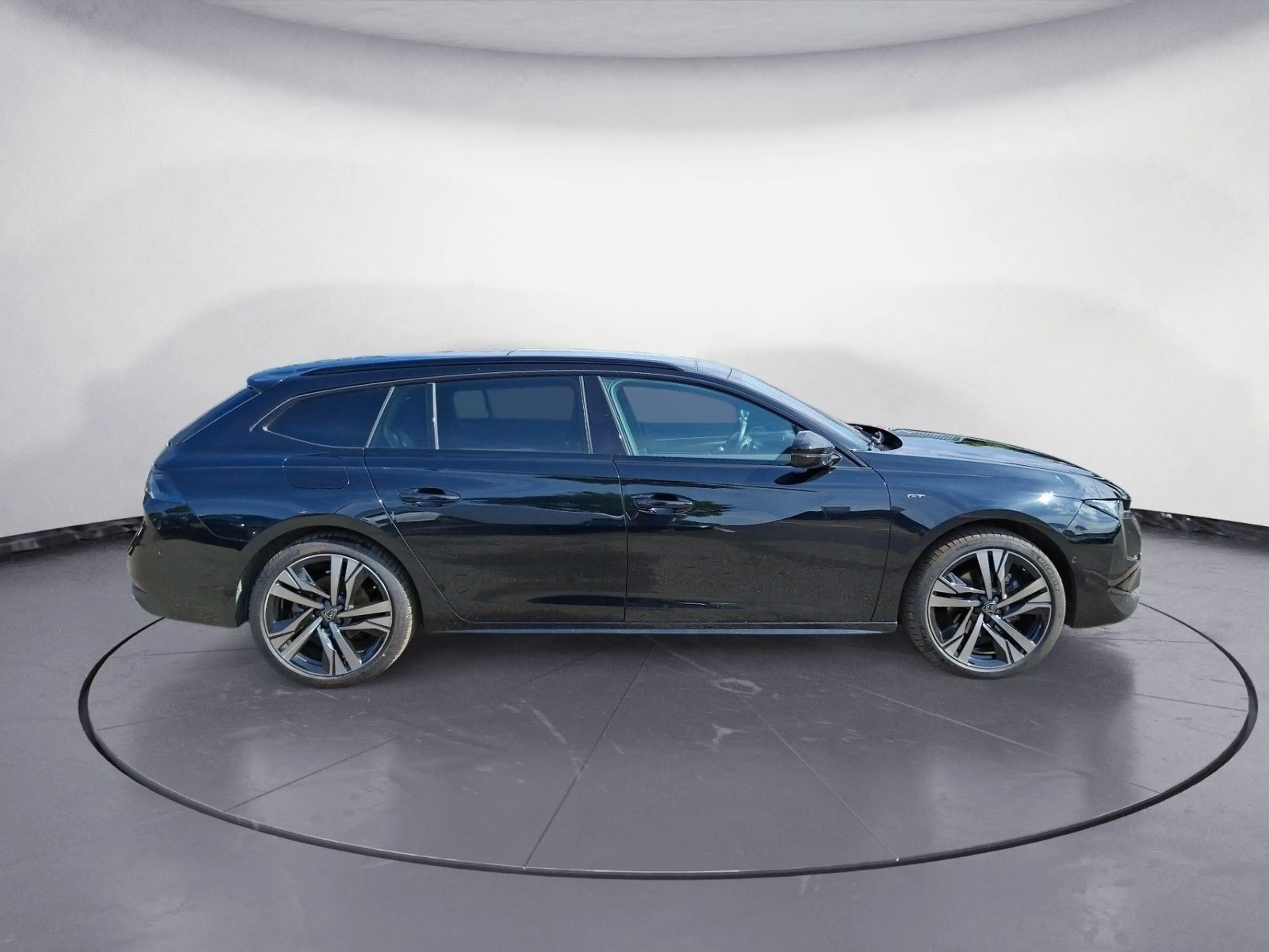 Peugeot 508 PureTech 130 EAT8 GT SW Tempom.aktiv Bluetoo — photo 6