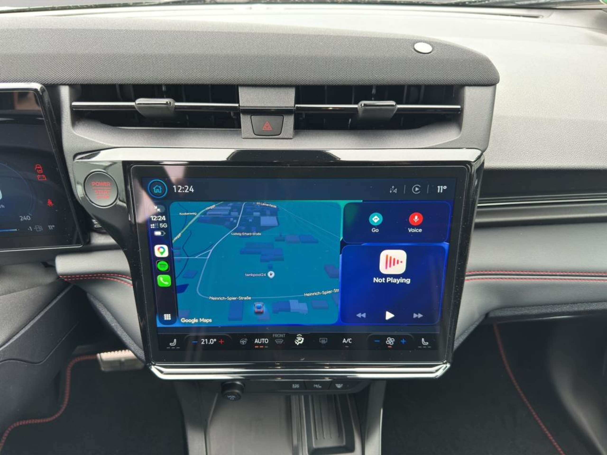 Fahrzeugabbildung Ford Puma ST 160 PS AUTOMATIK *AHK*LED*B&O* INKL. FLATRATE+ - mit KI generiert/bearbeitet
