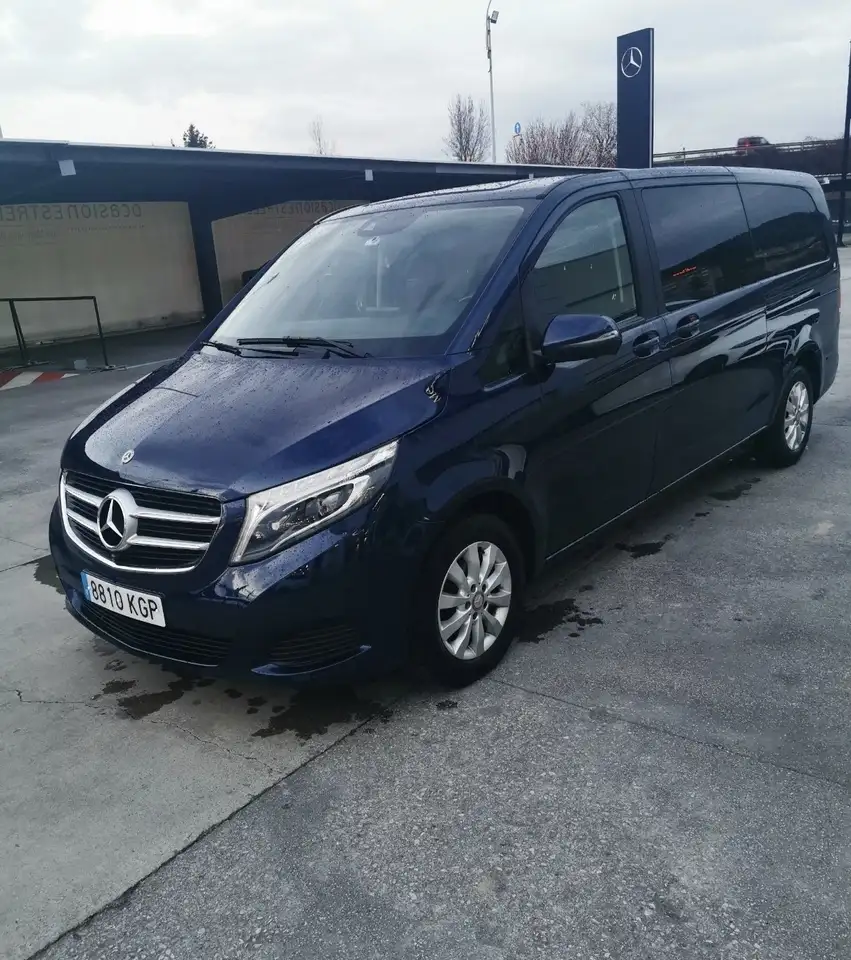 Mercedes-Benz V 220