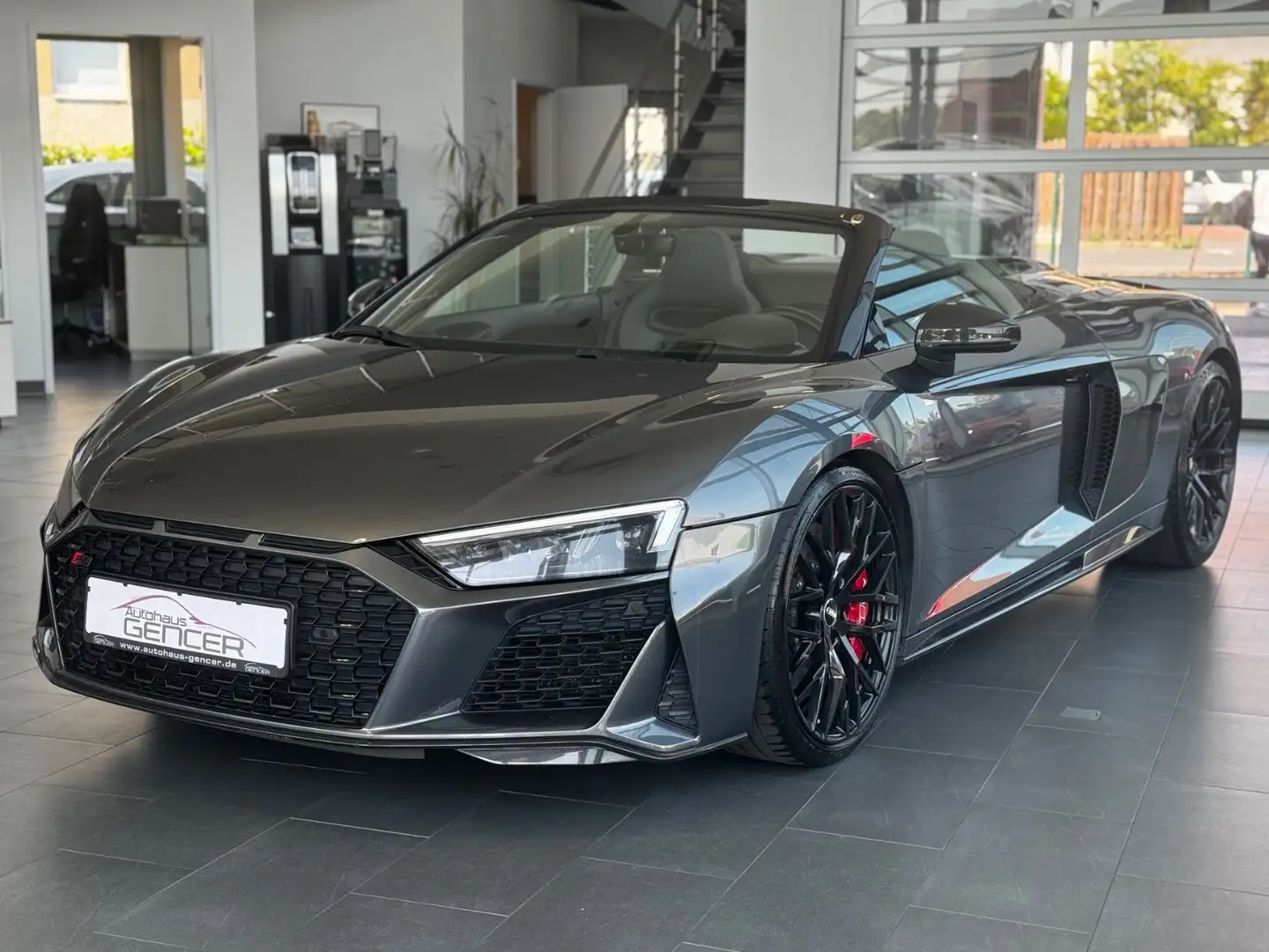 Audi R8 Spyder 5.2 FSI qu. performance "LED/Keramik" Gris - 1
