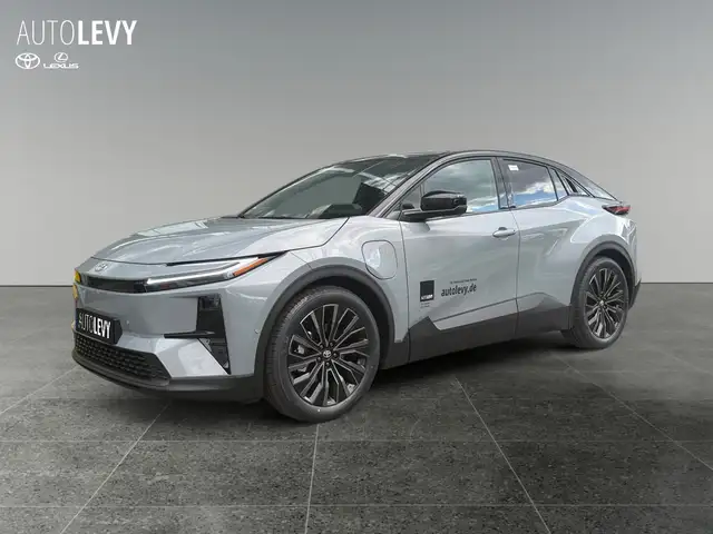 Toyota C-HR view 2