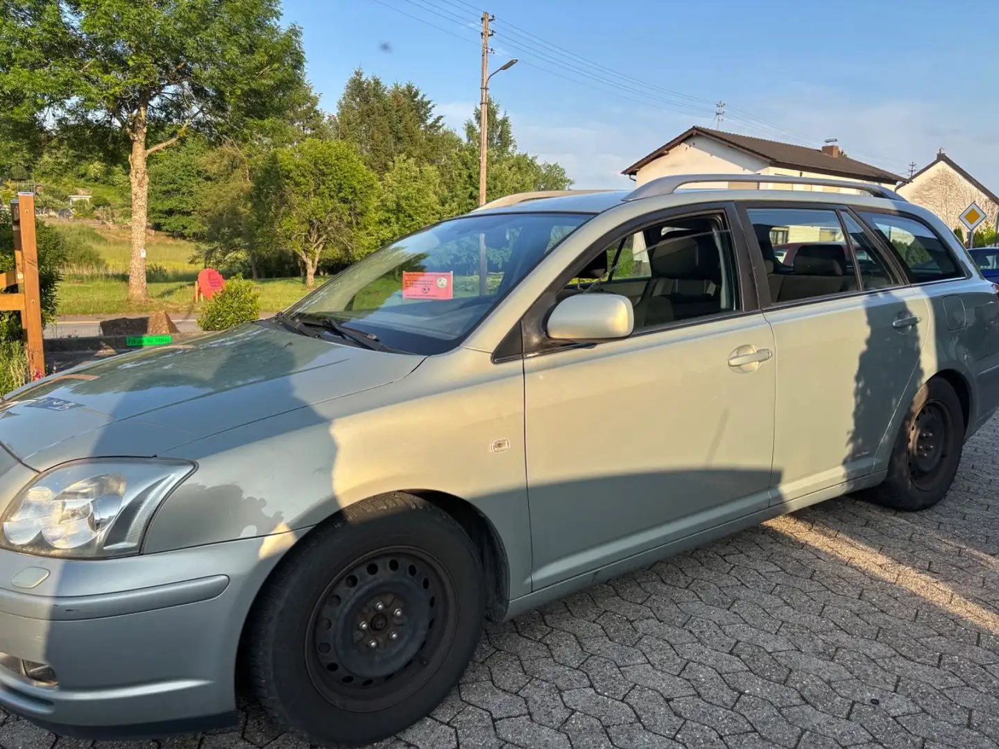Toyota Avensis Kombi 1.8 Edition*KLIMATRONIC*SITZHEIZUN Grau - 2