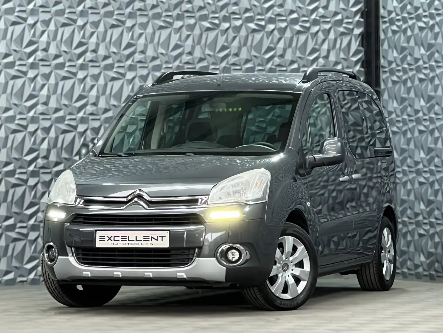 Citroen Berlingo 1.6i Attraction/AIRCO/LED/PDC/GARANTIE 12 MOIS// Gris - 1