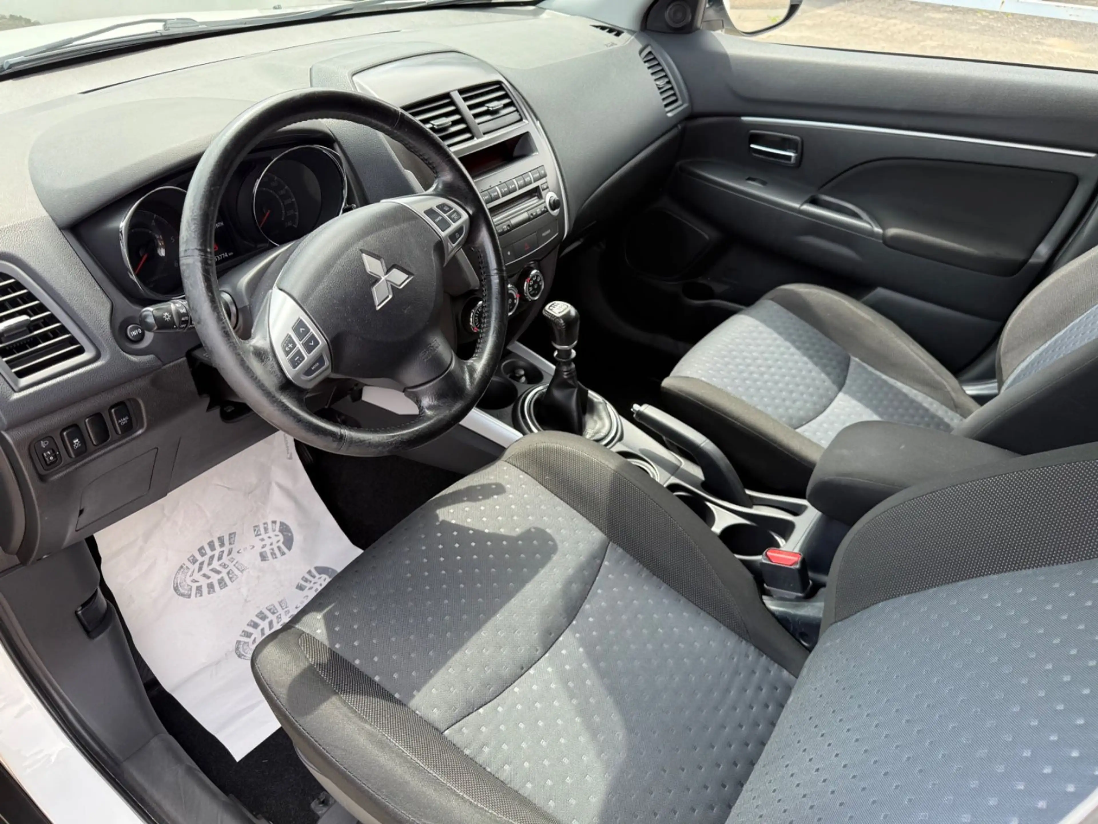 Mitsubishi ASX Edition 2WD+KAMERA+KLIMAAUTOMATIK+BC+MFL+ — photo 7