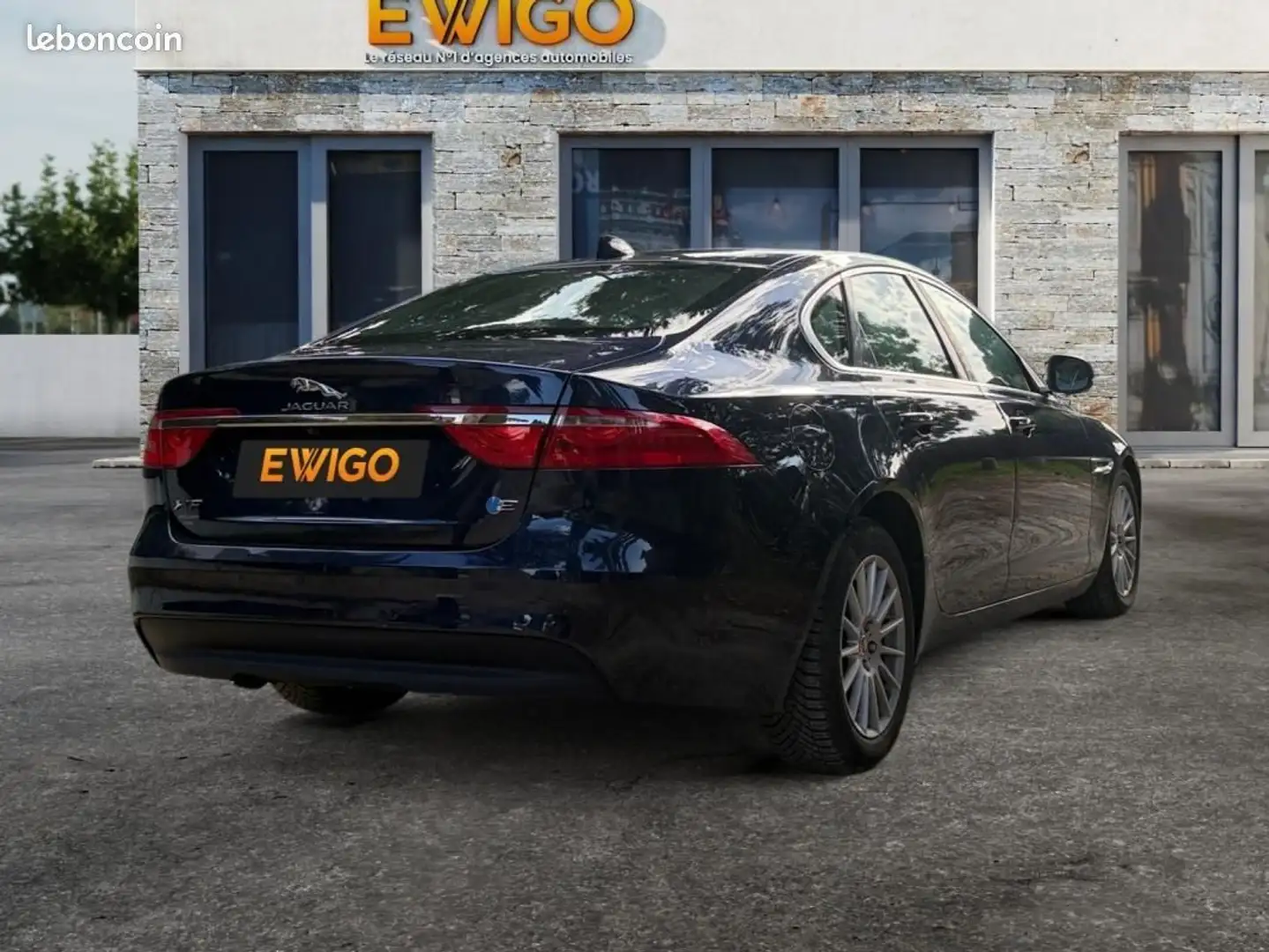 Jaguar XF 2.0 D 165 E-PERFORMANCE PURE BVA8 -2 EME MAIN- DISTRIBUTION OK RADARS AV-AR SIEGES AV... Azul - 2